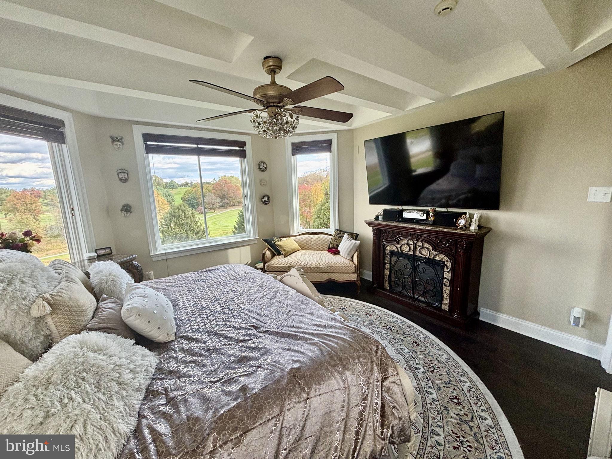 HOLLY HILLS - Residential