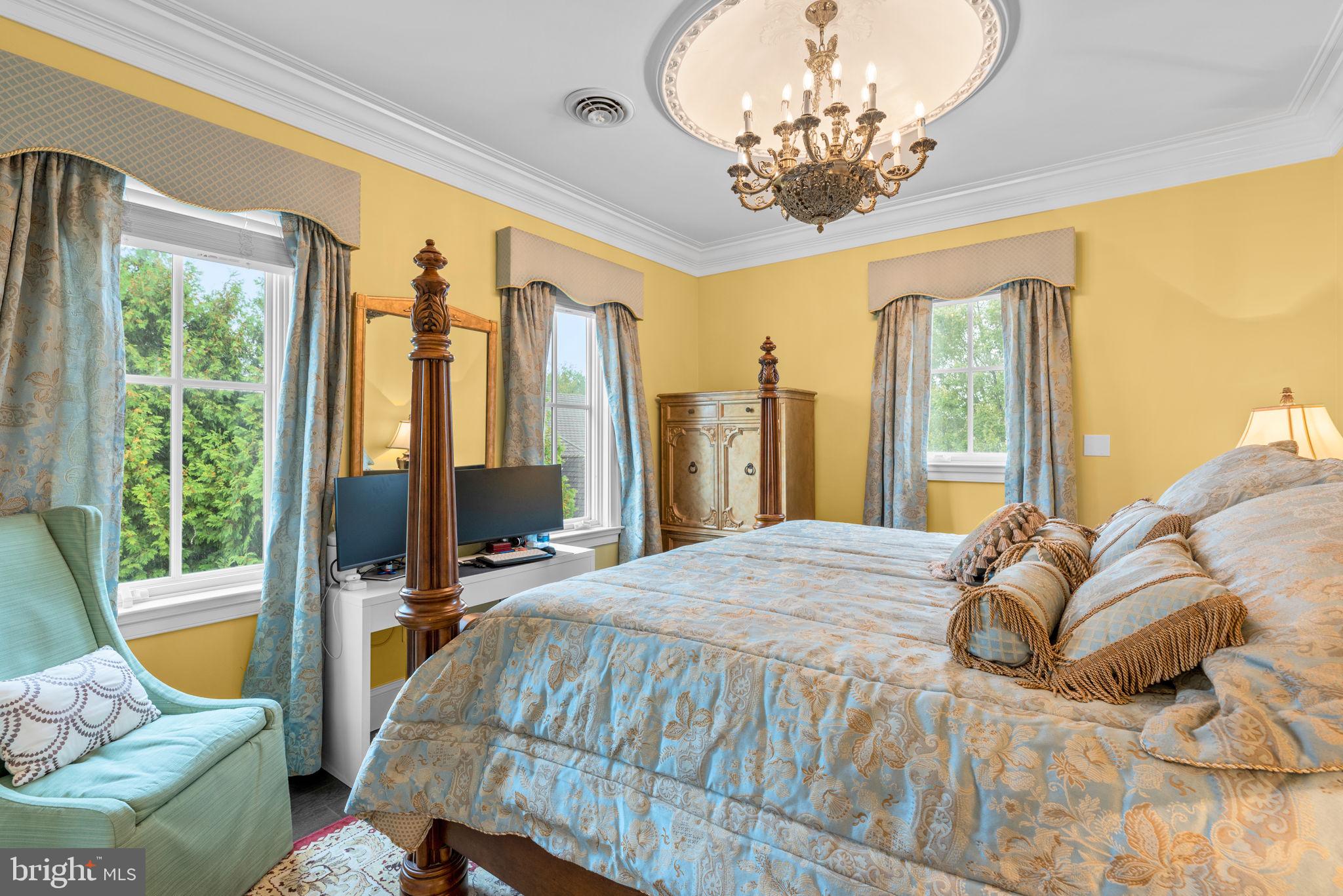 HOLLY HILLS - Residential