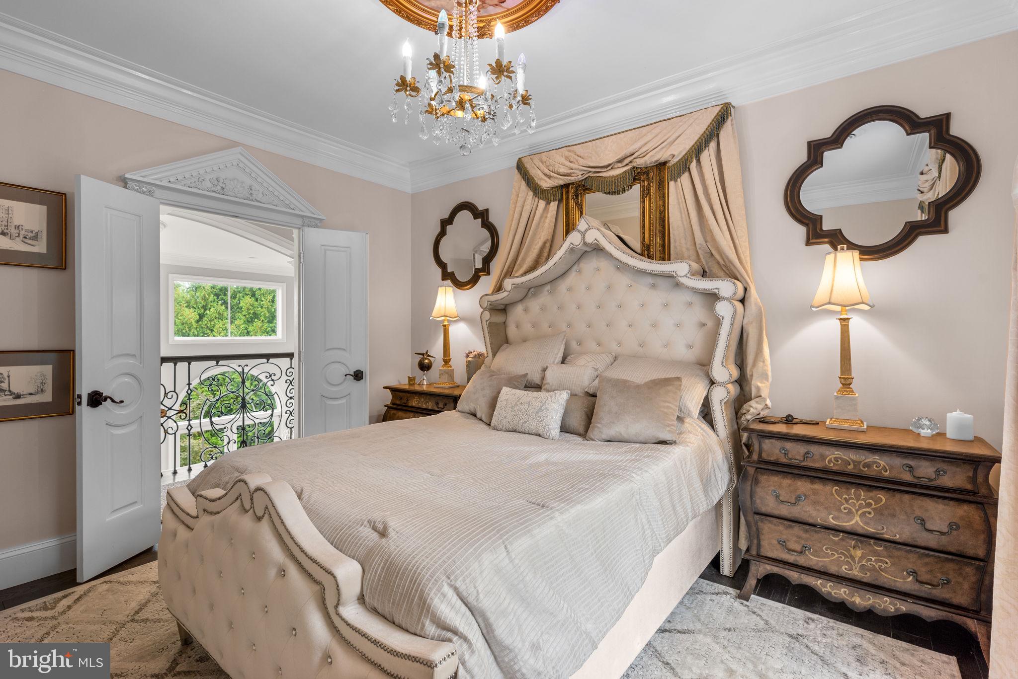 HOLLY HILLS - Residential