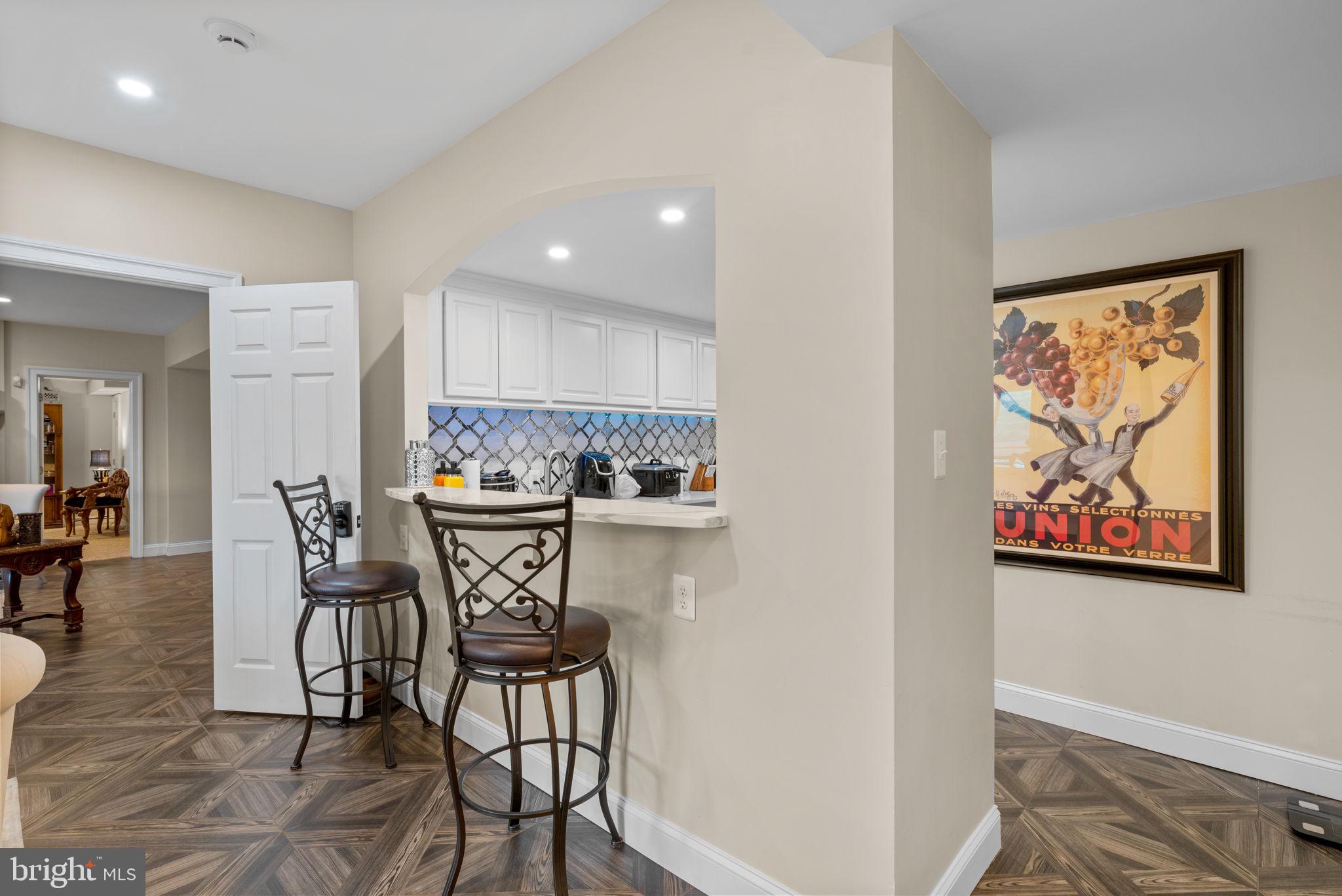 HOLLY HILLS - Residential