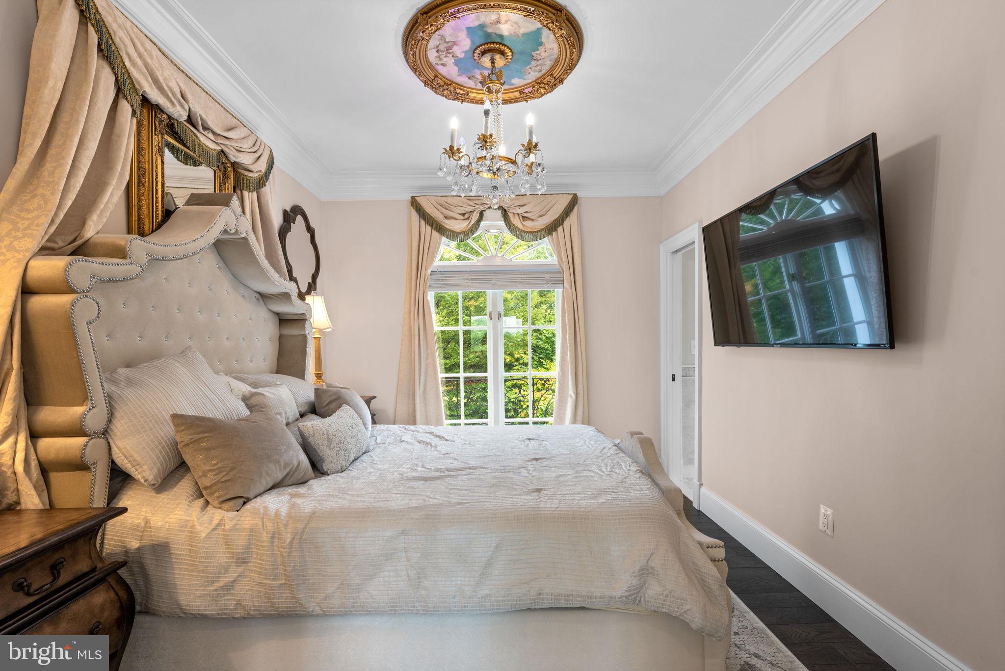 HOLLY HILLS - Residential