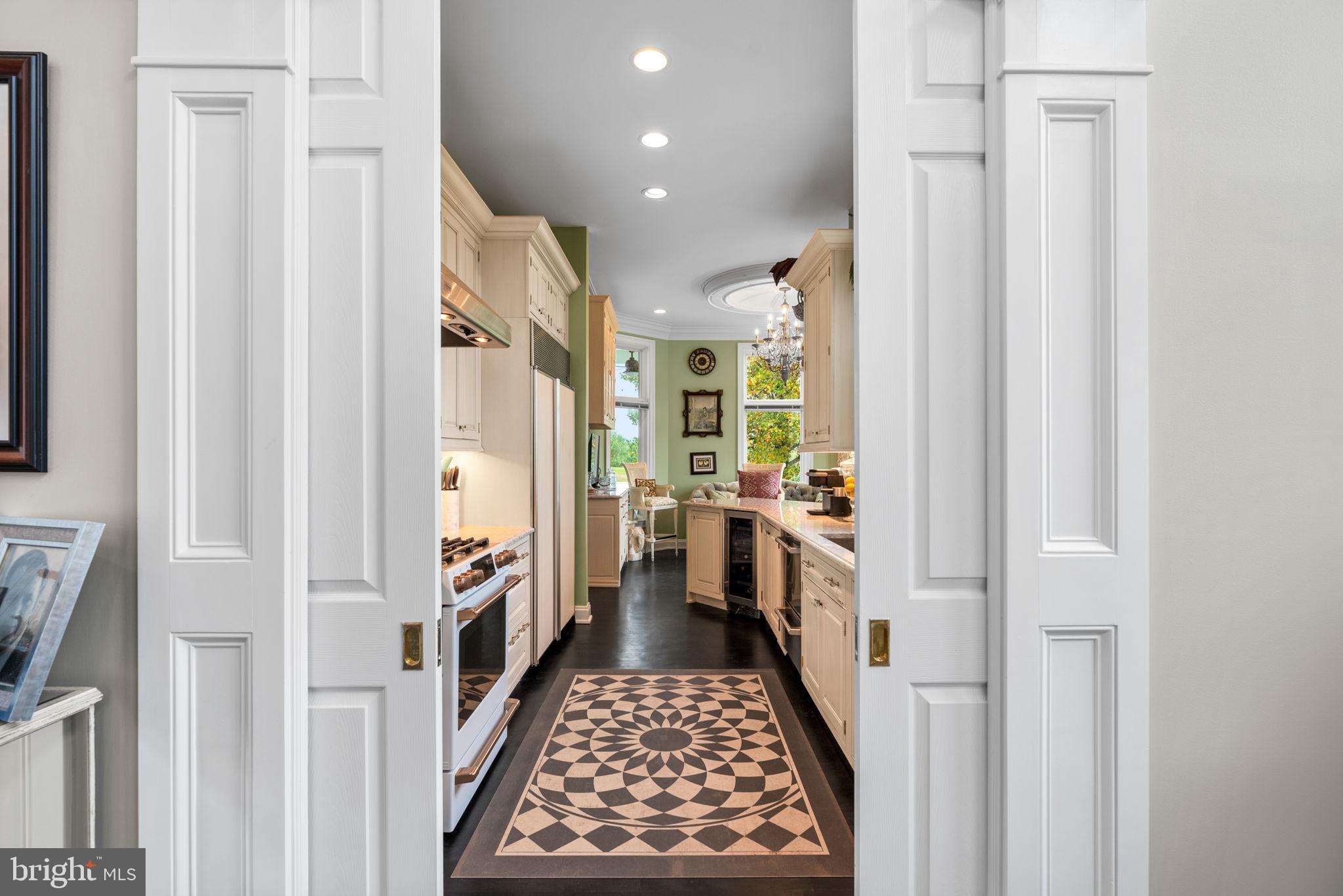 HOLLY HILLS - Residential