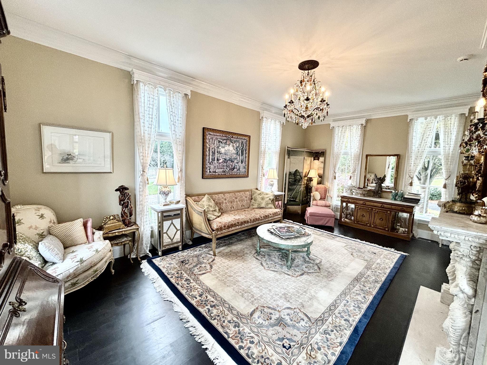 HOLLY HILLS - Residential