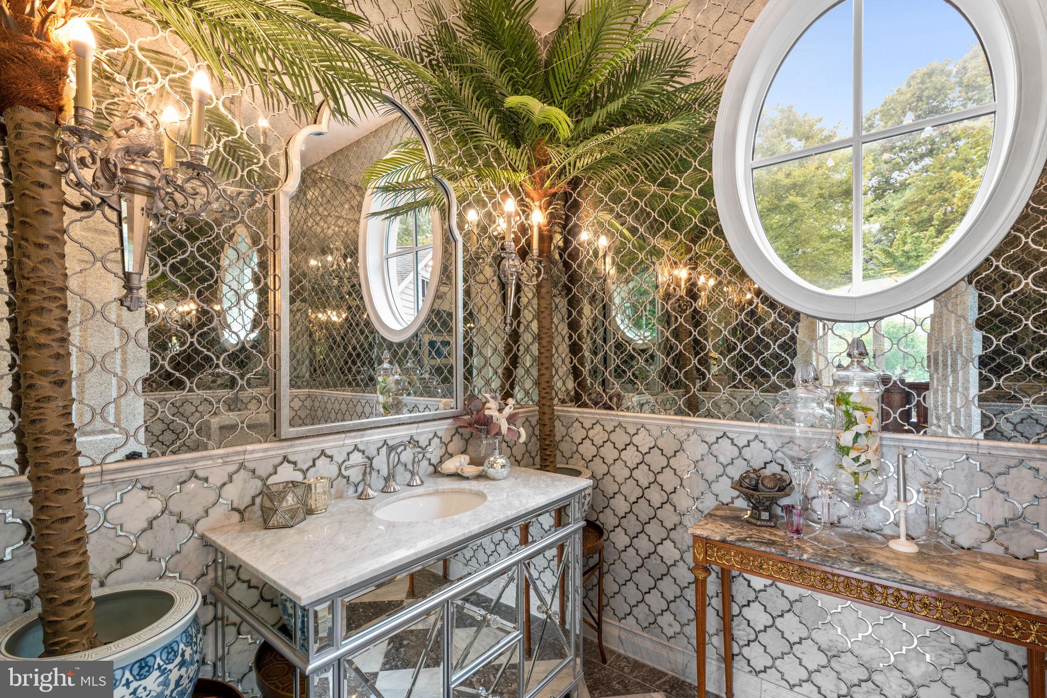 HOLLY HILLS - Residential