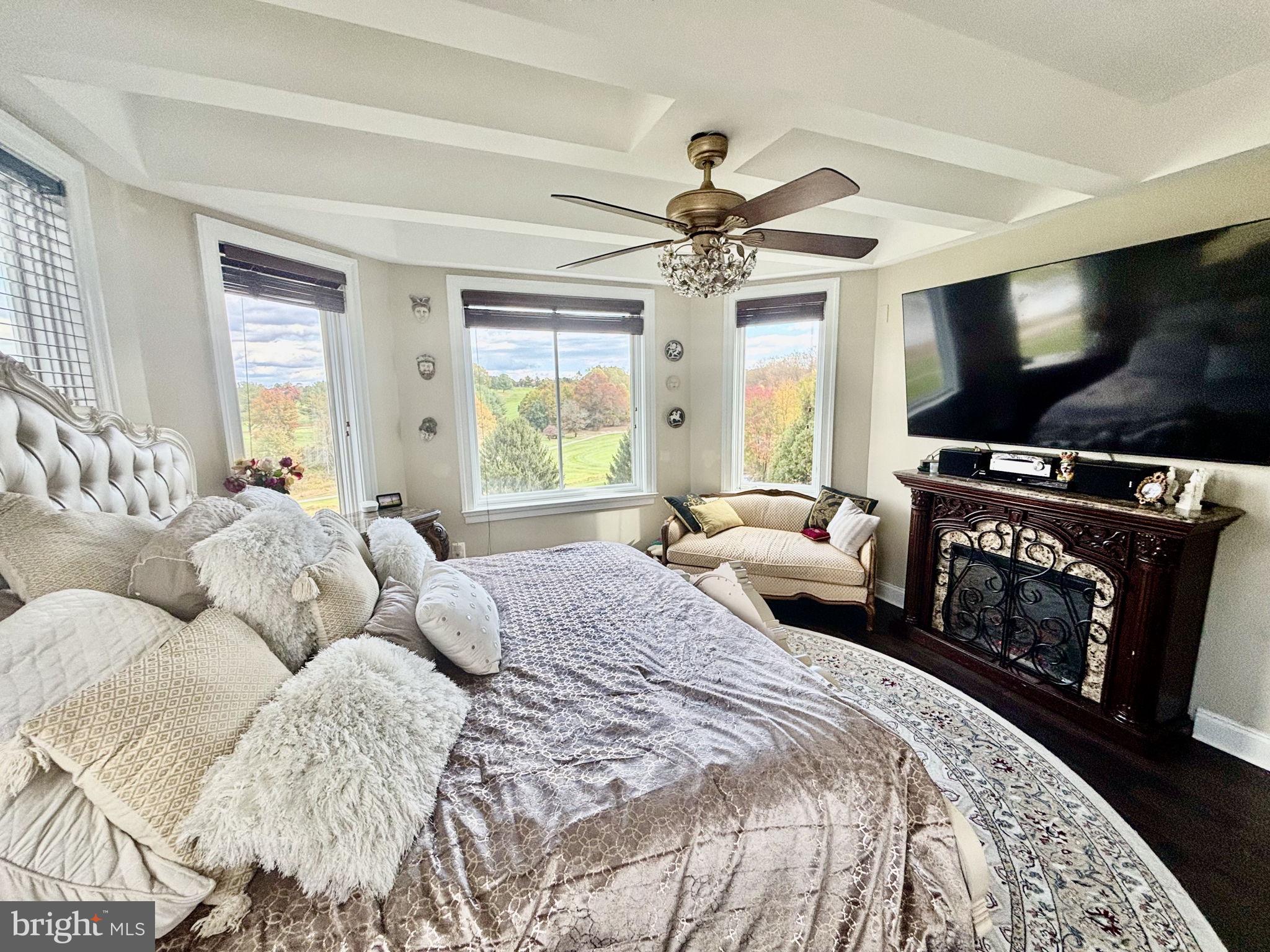 HOLLY HILLS - Residential