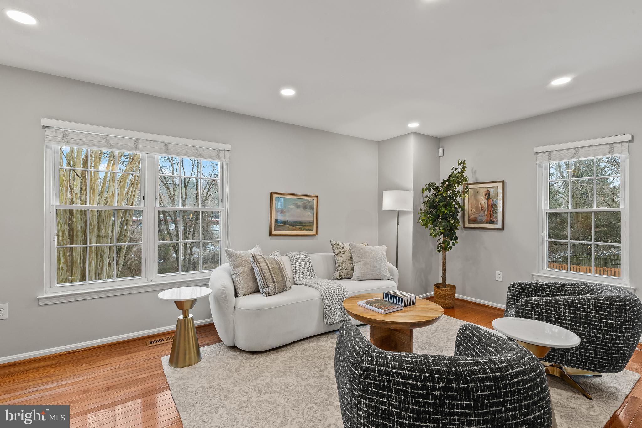 5759 HERITAGE HILL DRIVE