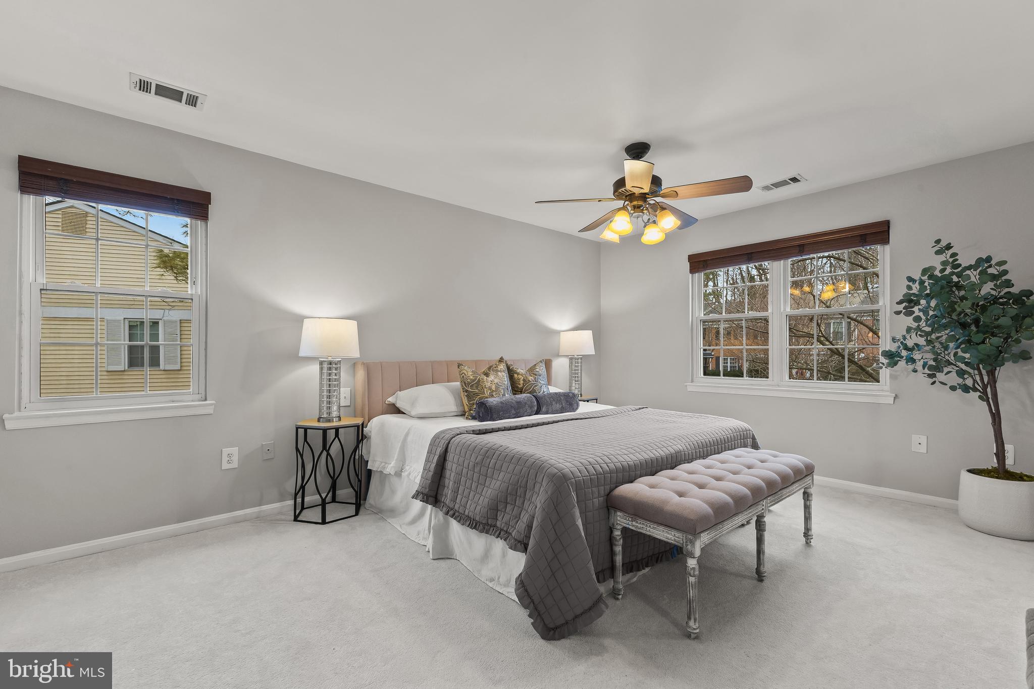 5759 HERITAGE HILL DRIVE