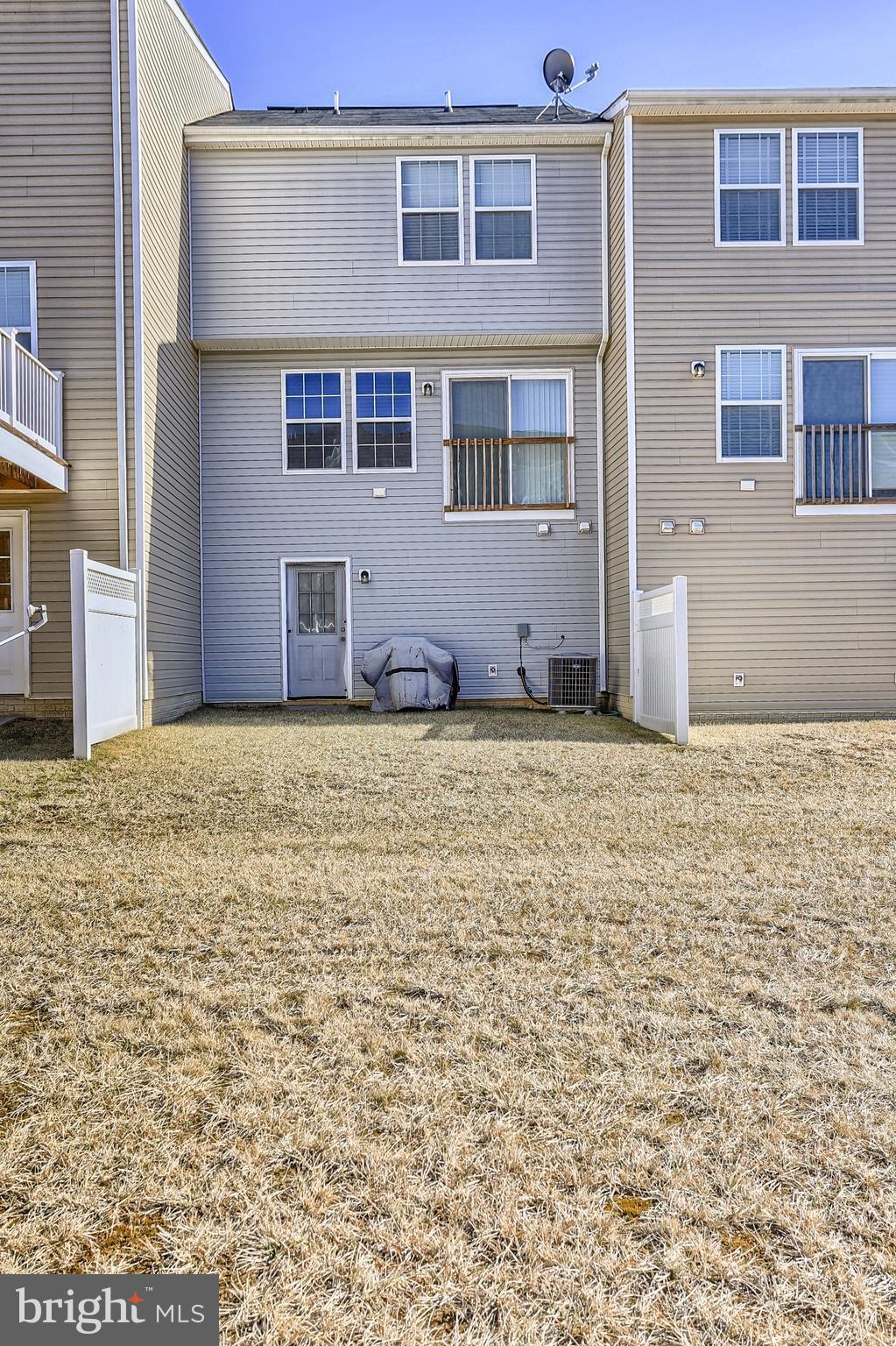 LAKELAND PLACE - Residential