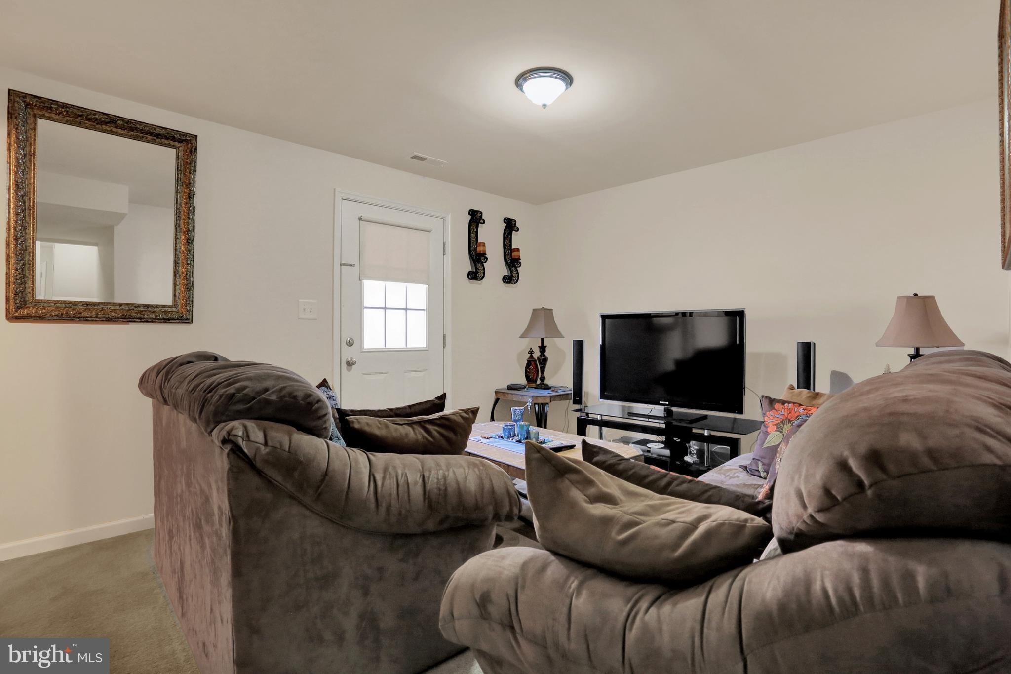 LAKELAND PLACE - Residential