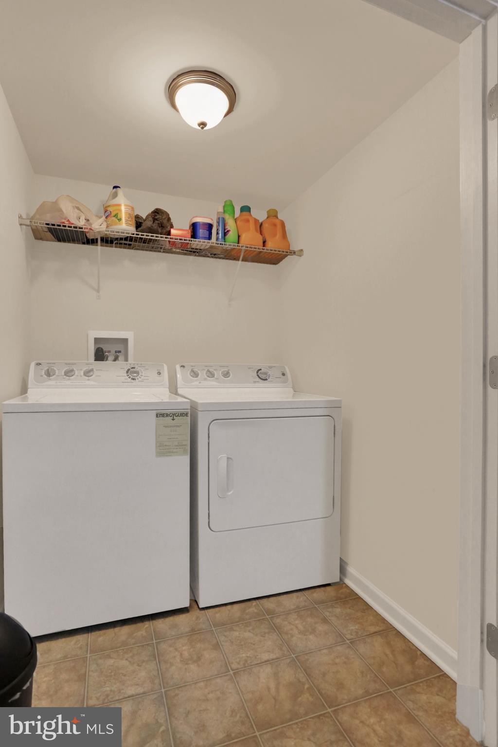 LAKELAND PLACE - Residential