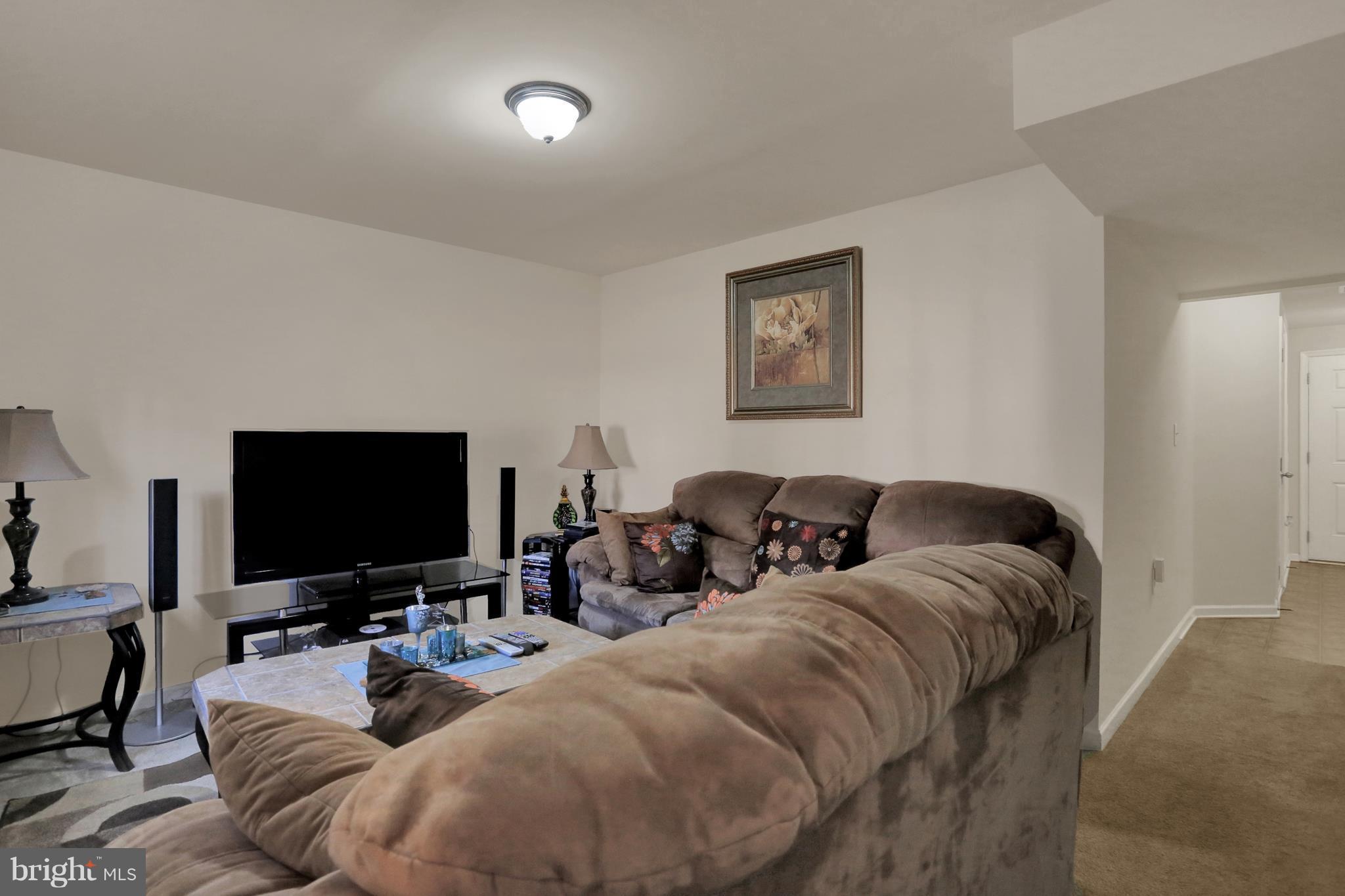 LAKELAND PLACE - Residential