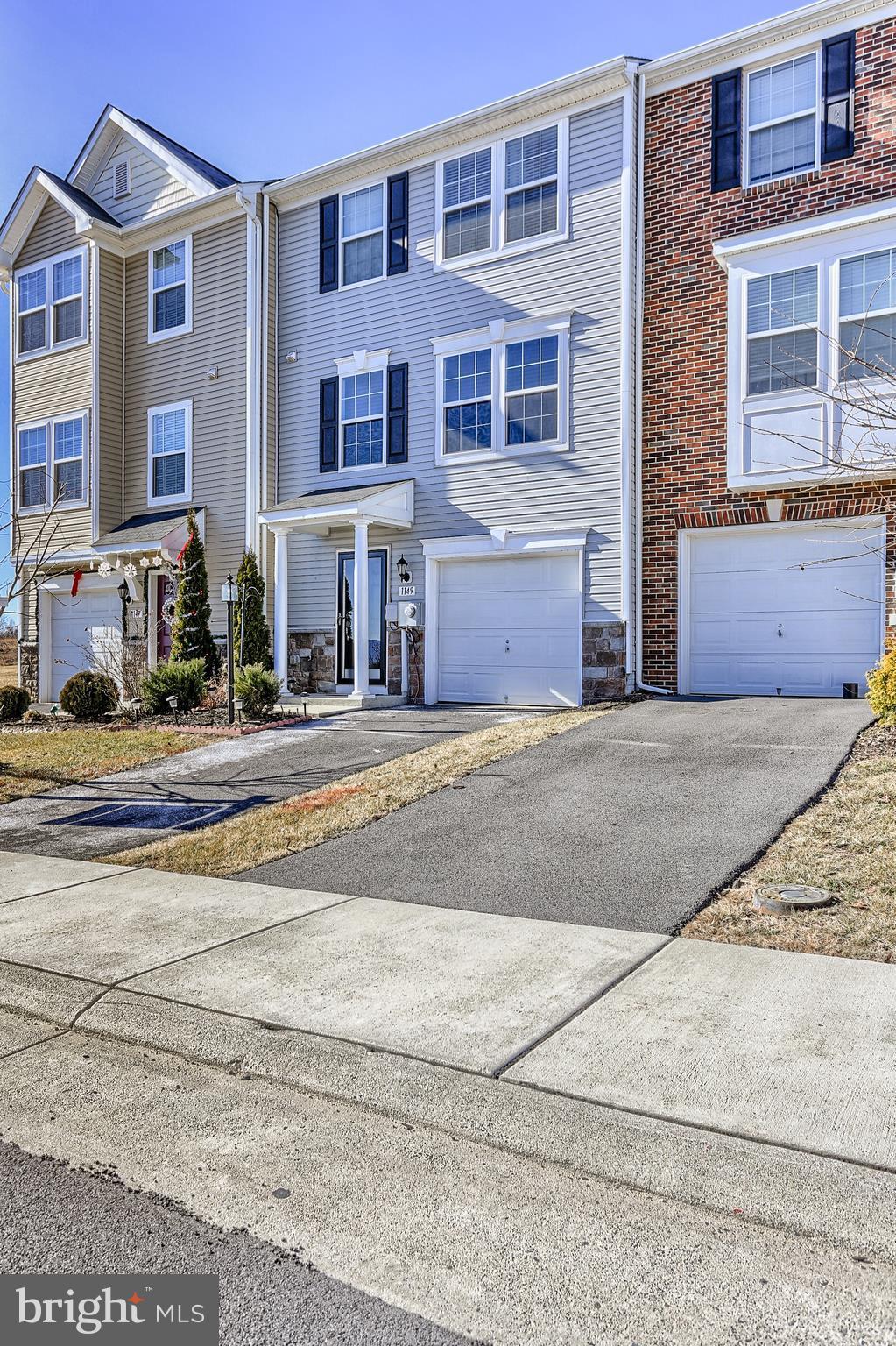 LAKELAND PLACE - Residential