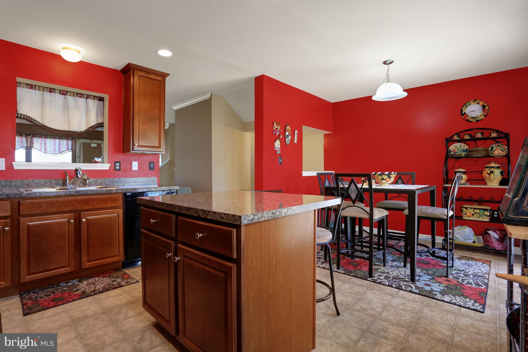 LAKELAND PLACE - Residential