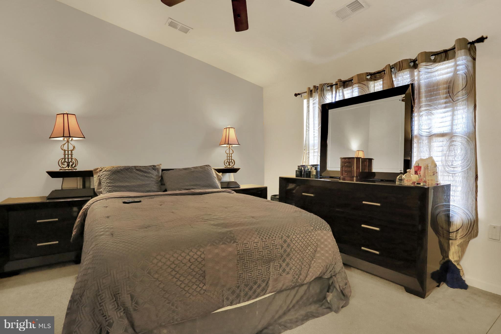 LAKELAND PLACE - Residential