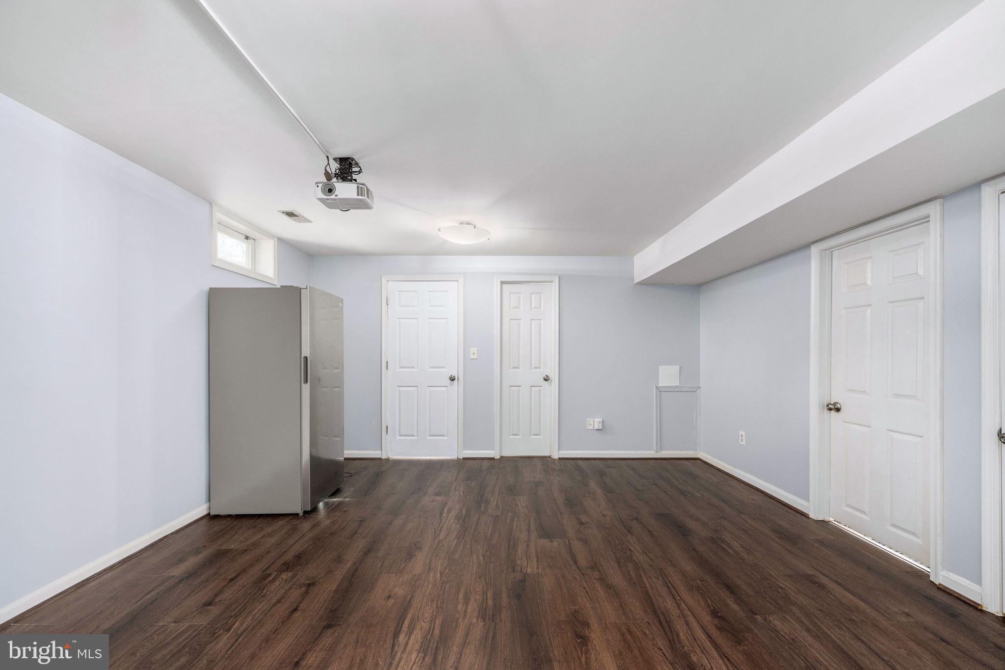 SURRY WOODS - Residential