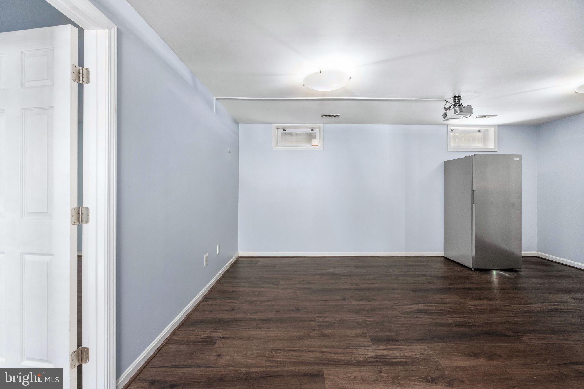 SURRY WOODS - Residential