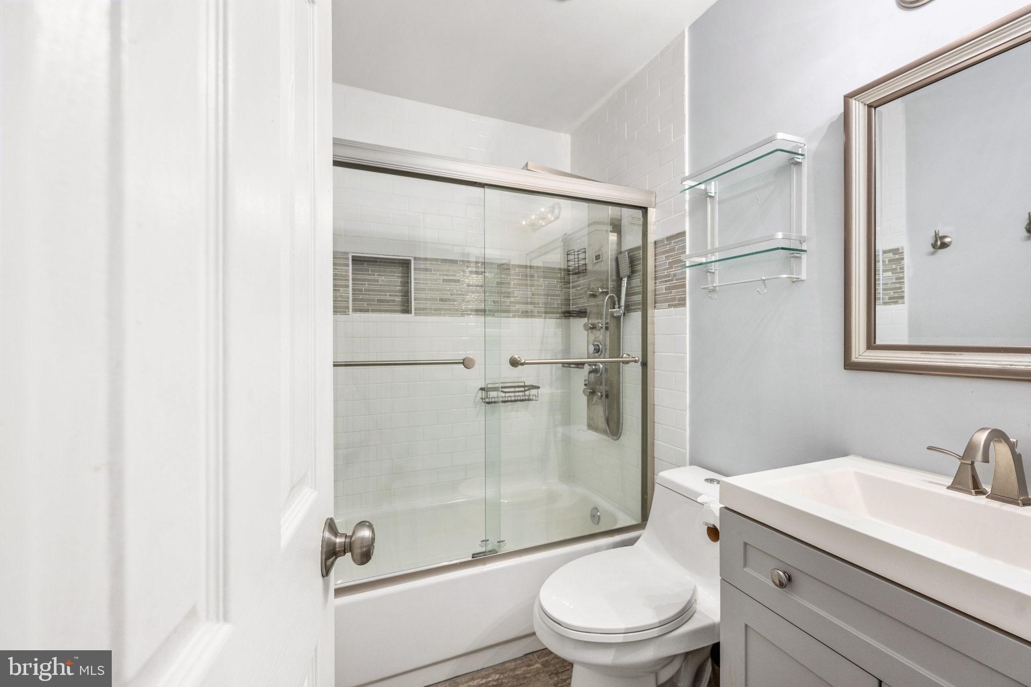 SURRY WOODS - Residential