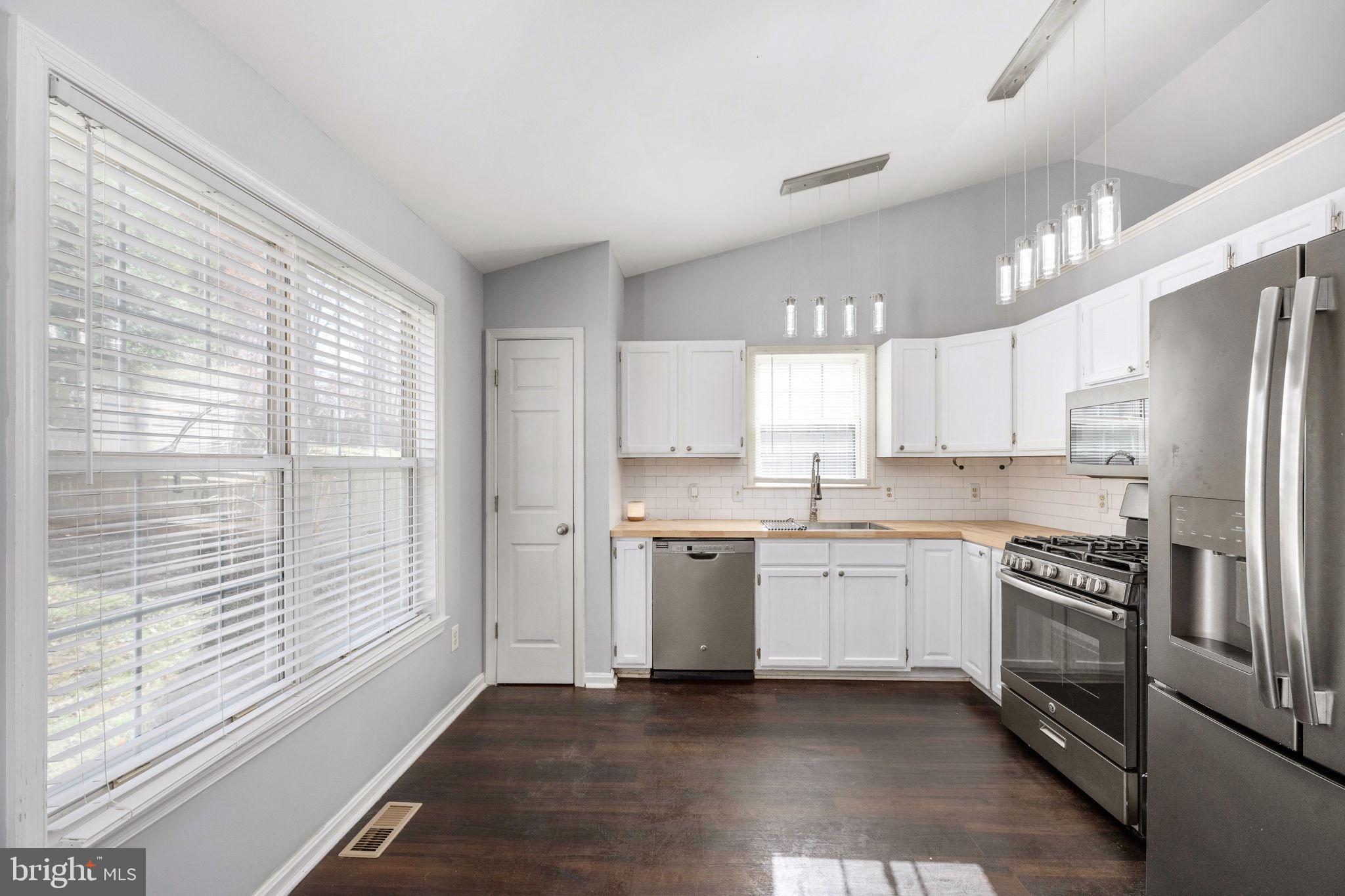 SURRY WOODS - Residential