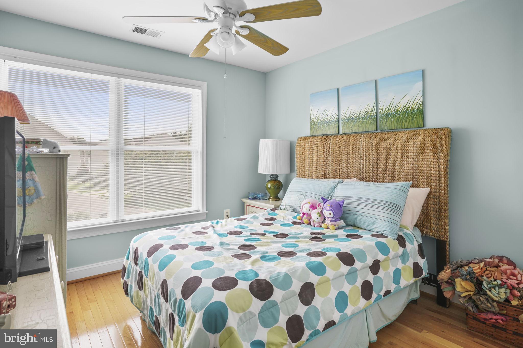 VILLAS ON WATERS EDGE - Residential