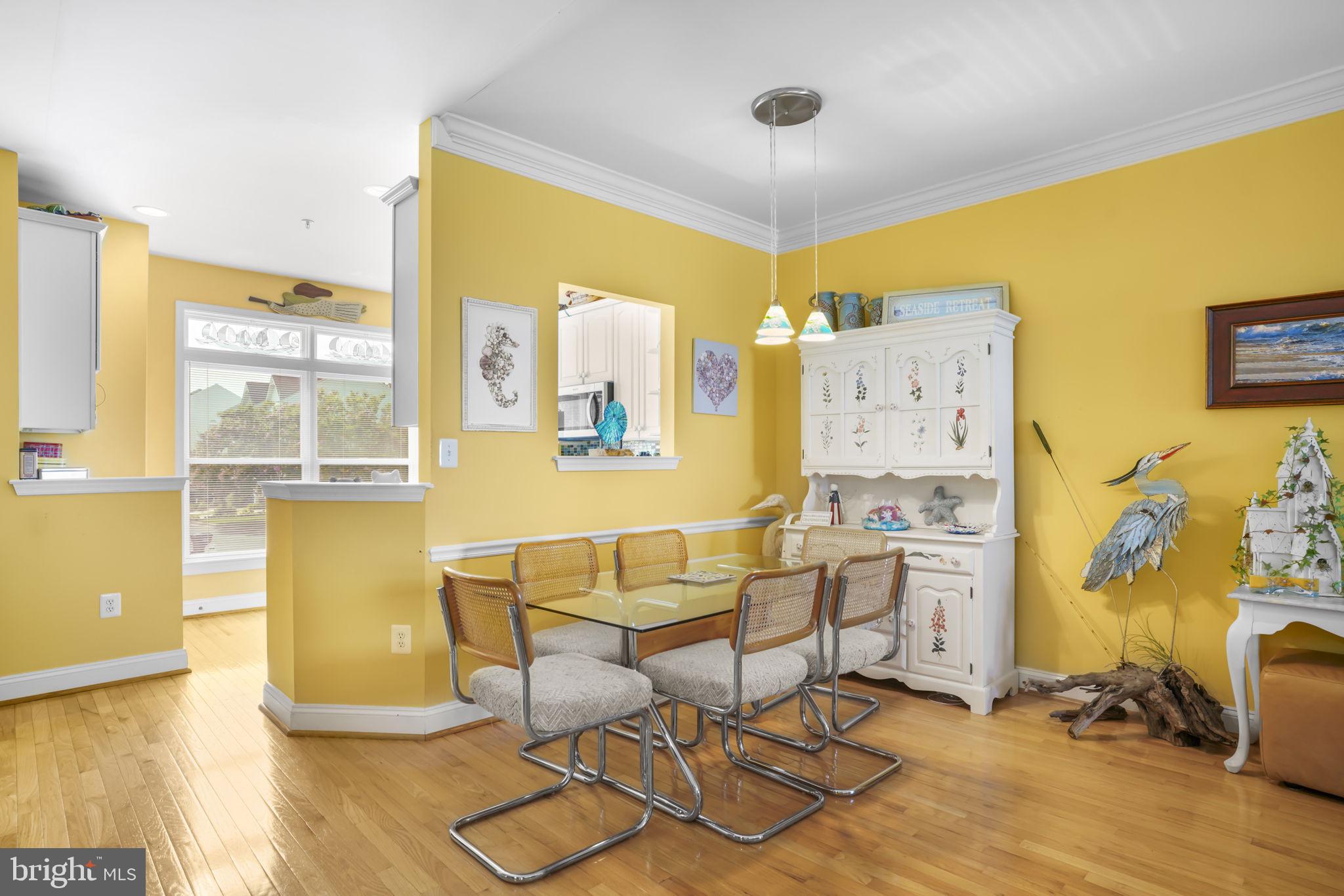 VILLAS ON WATERS EDGE - Residential