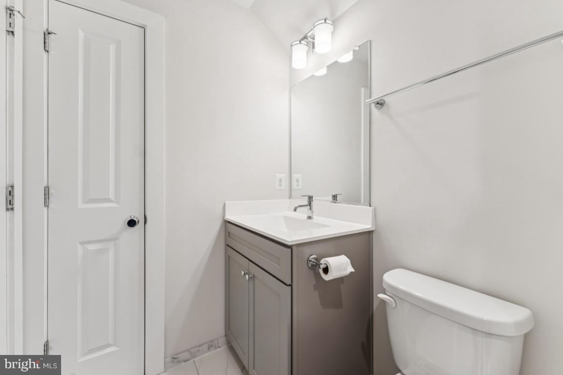 CLARKSBURG TOWN CENTER - Residential Lease