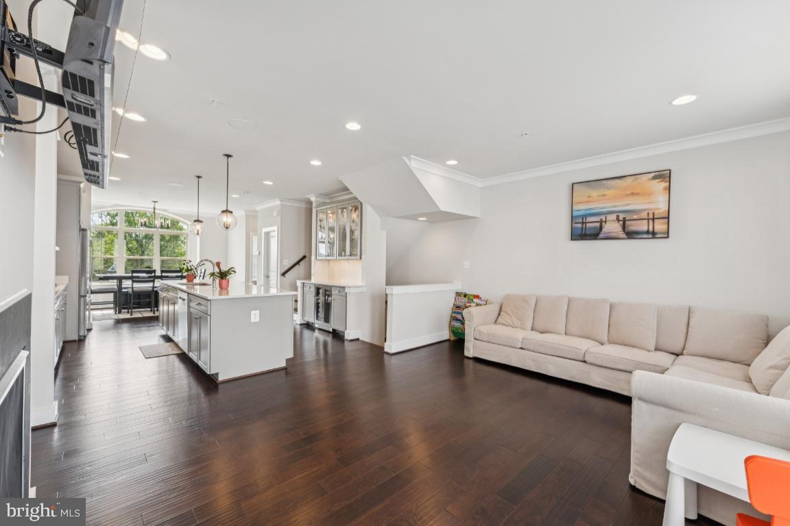 CLARKSBURG TOWN CENTER - Residential Lease