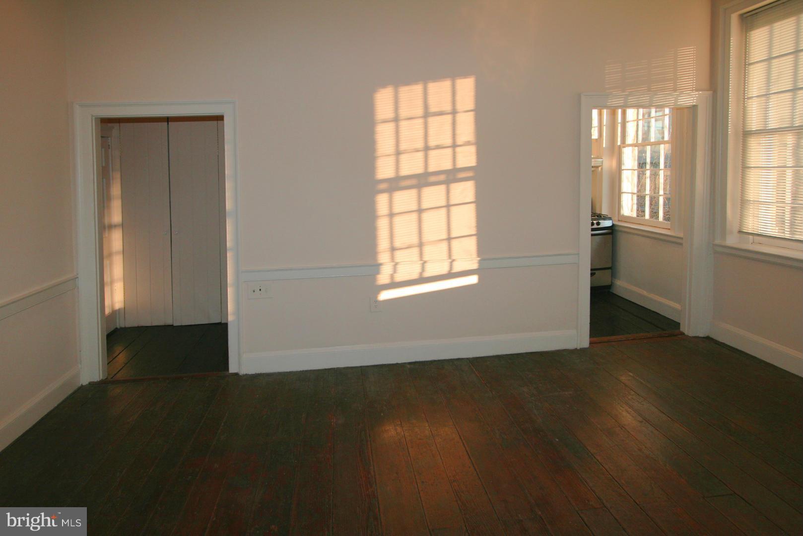 OLD TOWN - Residential Lease