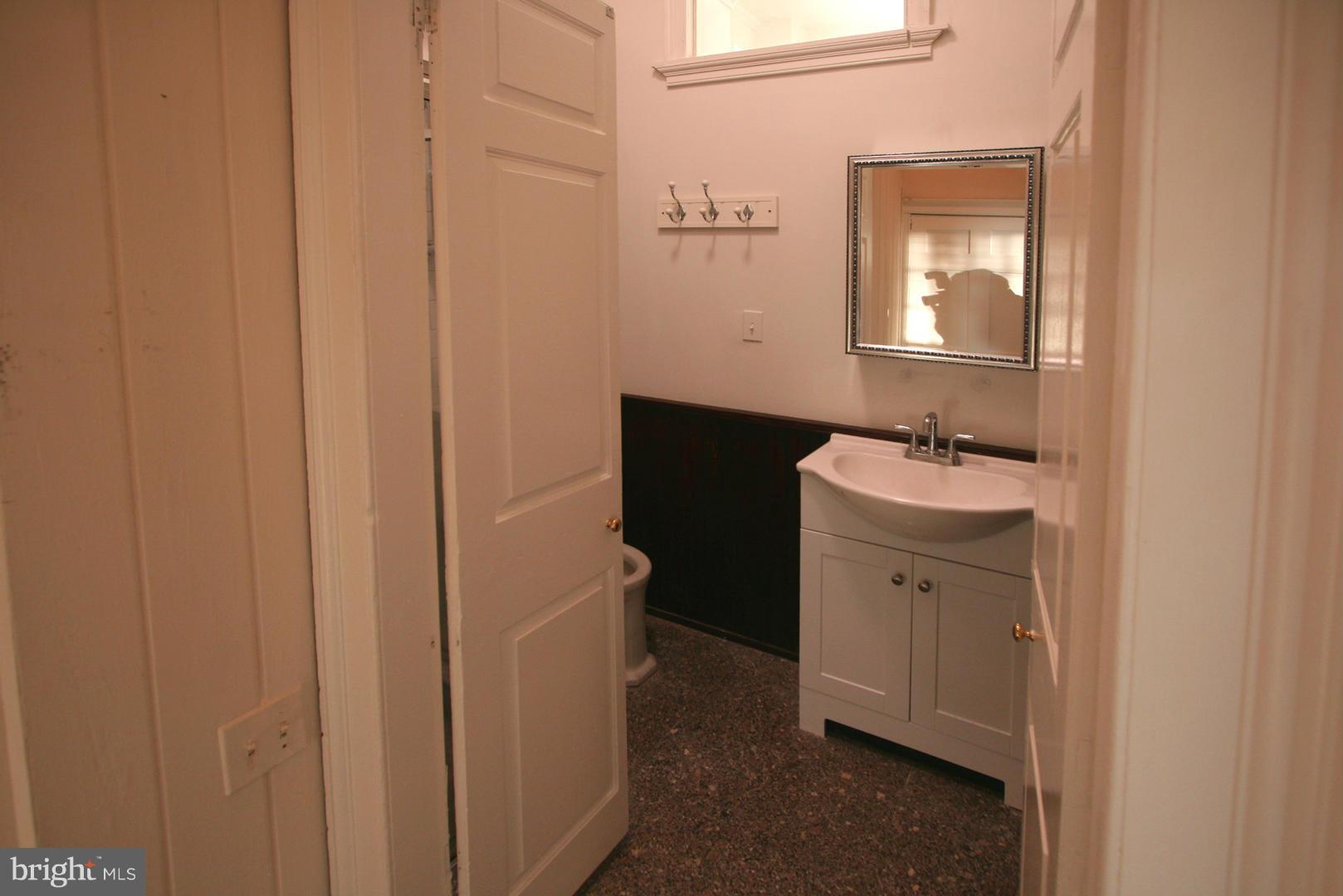 OLD TOWN - Residential Lease