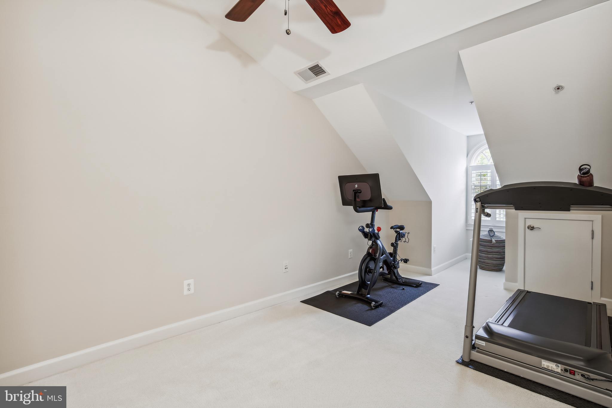 CHATHAM SQUARE - Residential