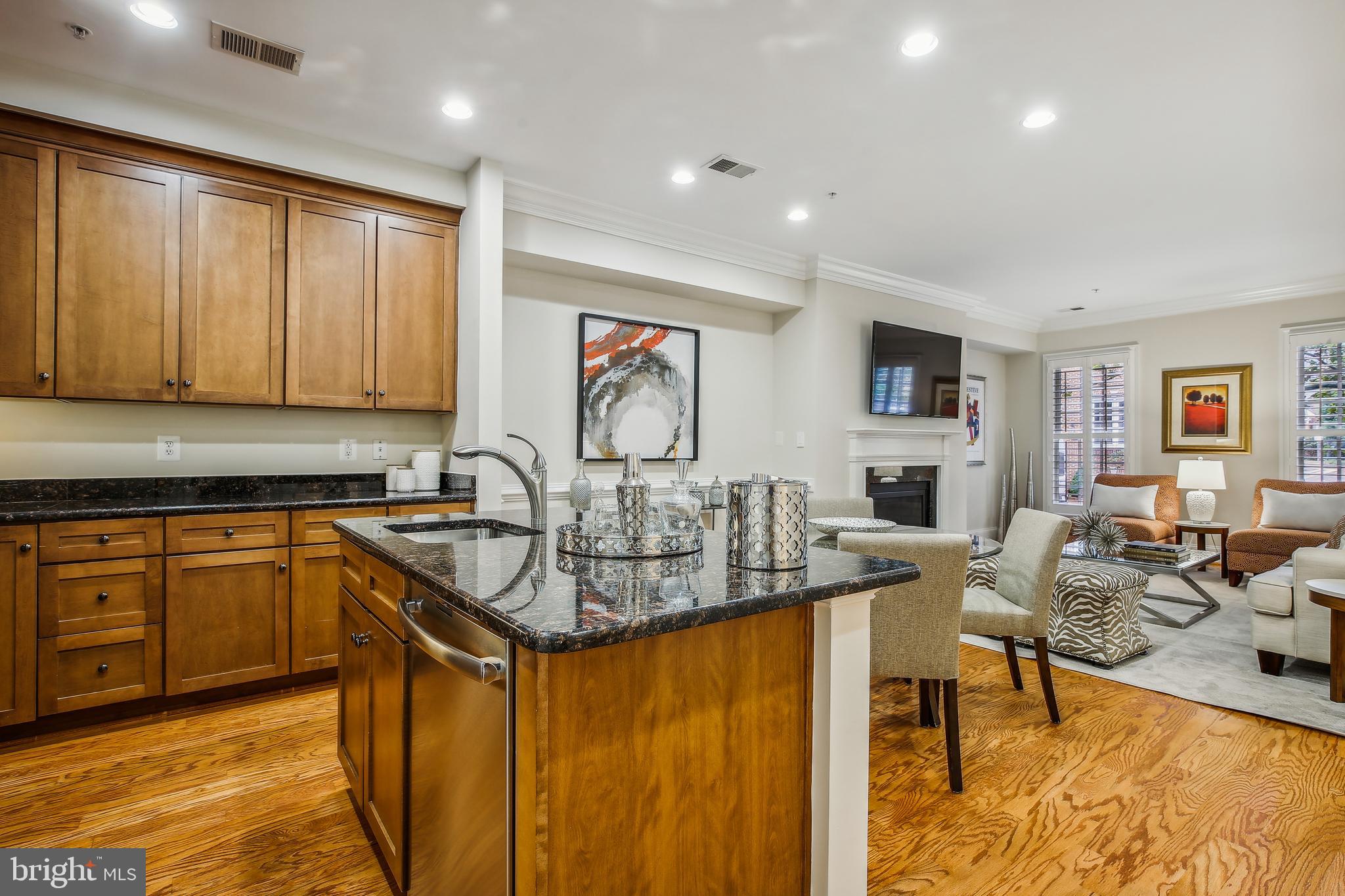 CHATHAM SQUARE - Residential