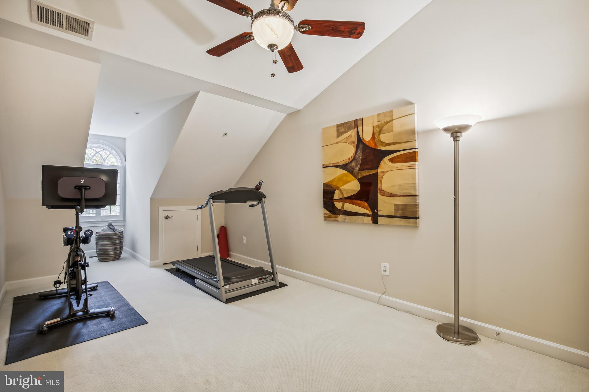 CHATHAM SQUARE - Residential