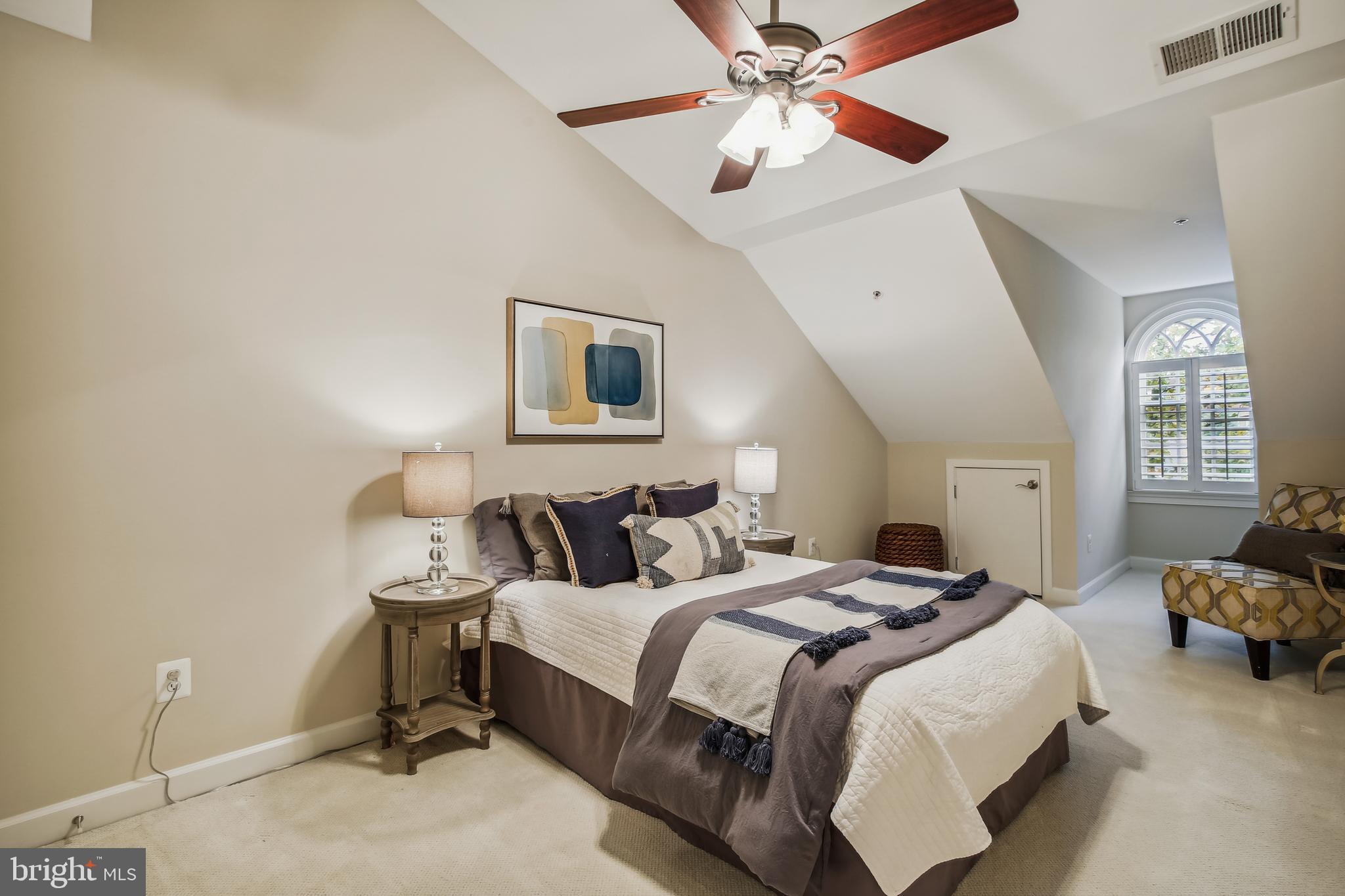 CHATHAM SQUARE - Residential