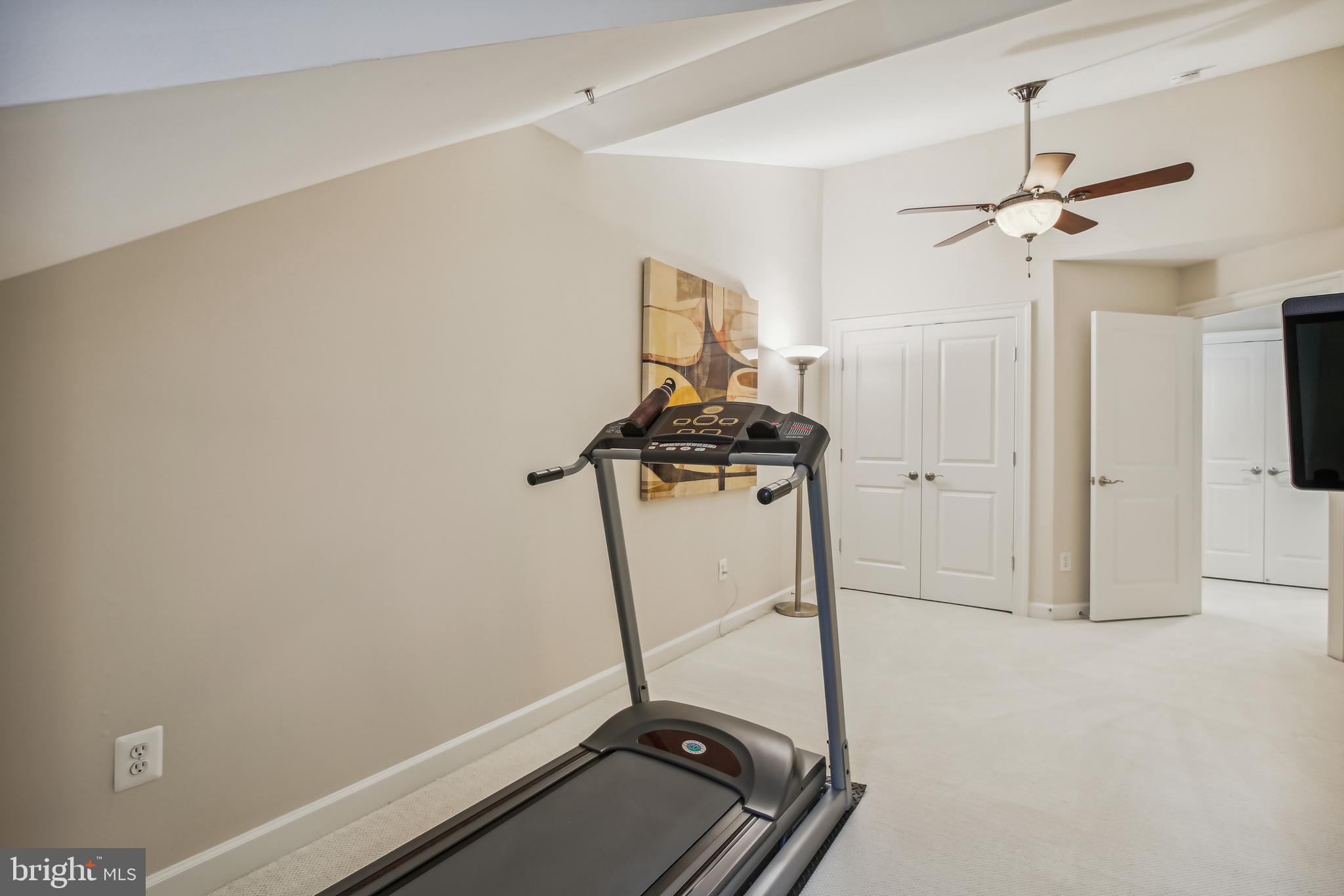 CHATHAM SQUARE - Residential