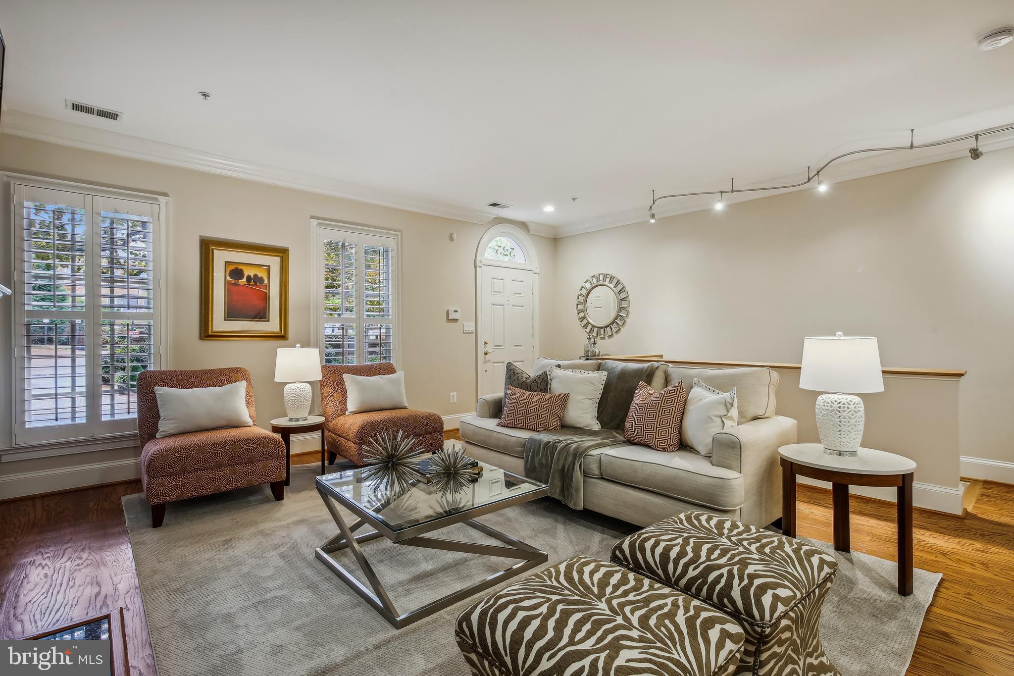 CHATHAM SQUARE - Residential