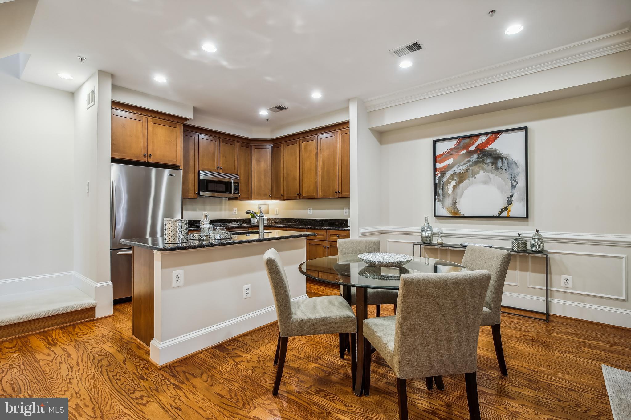 CHATHAM SQUARE - Residential