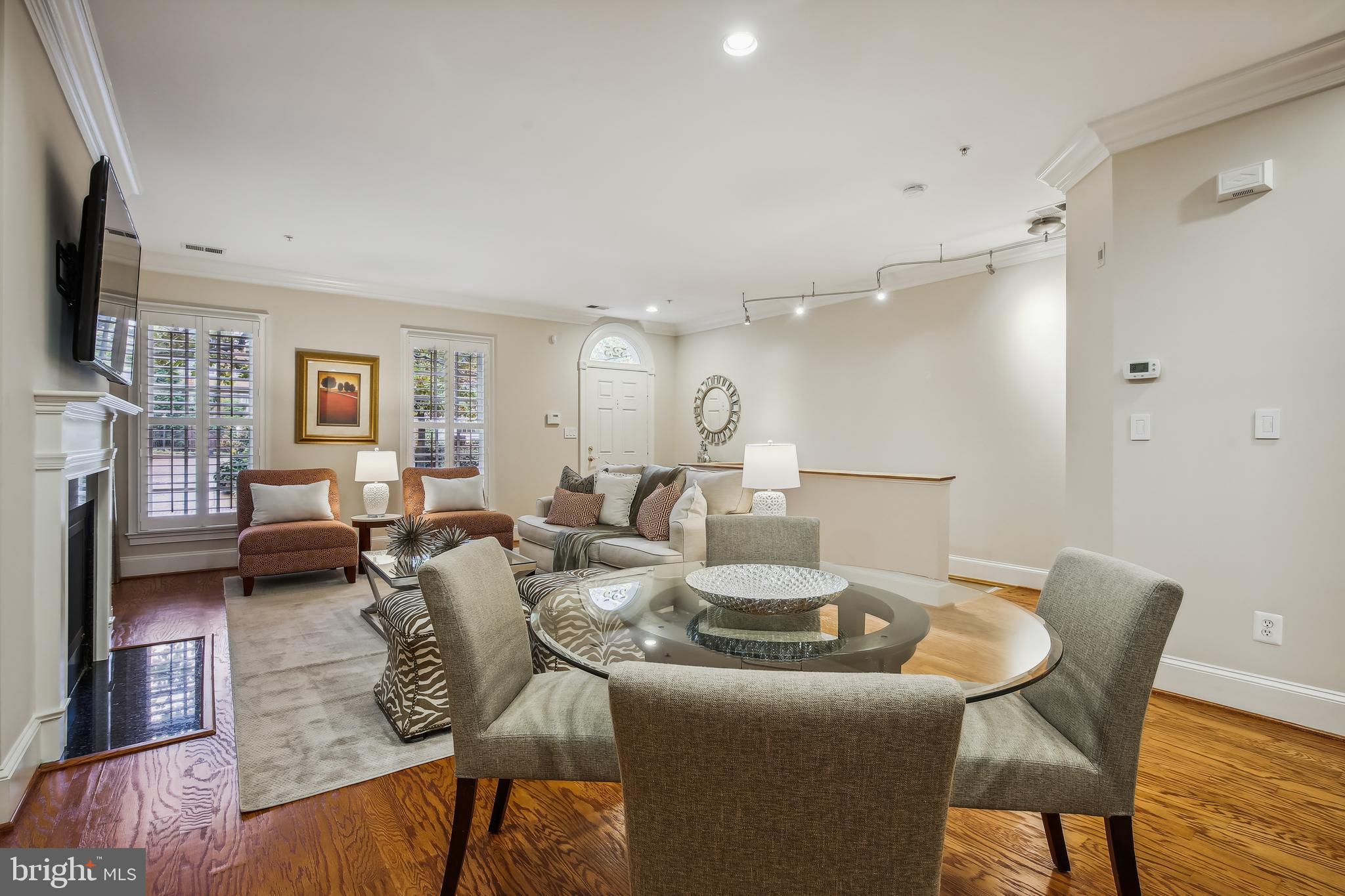 CHATHAM SQUARE - Residential