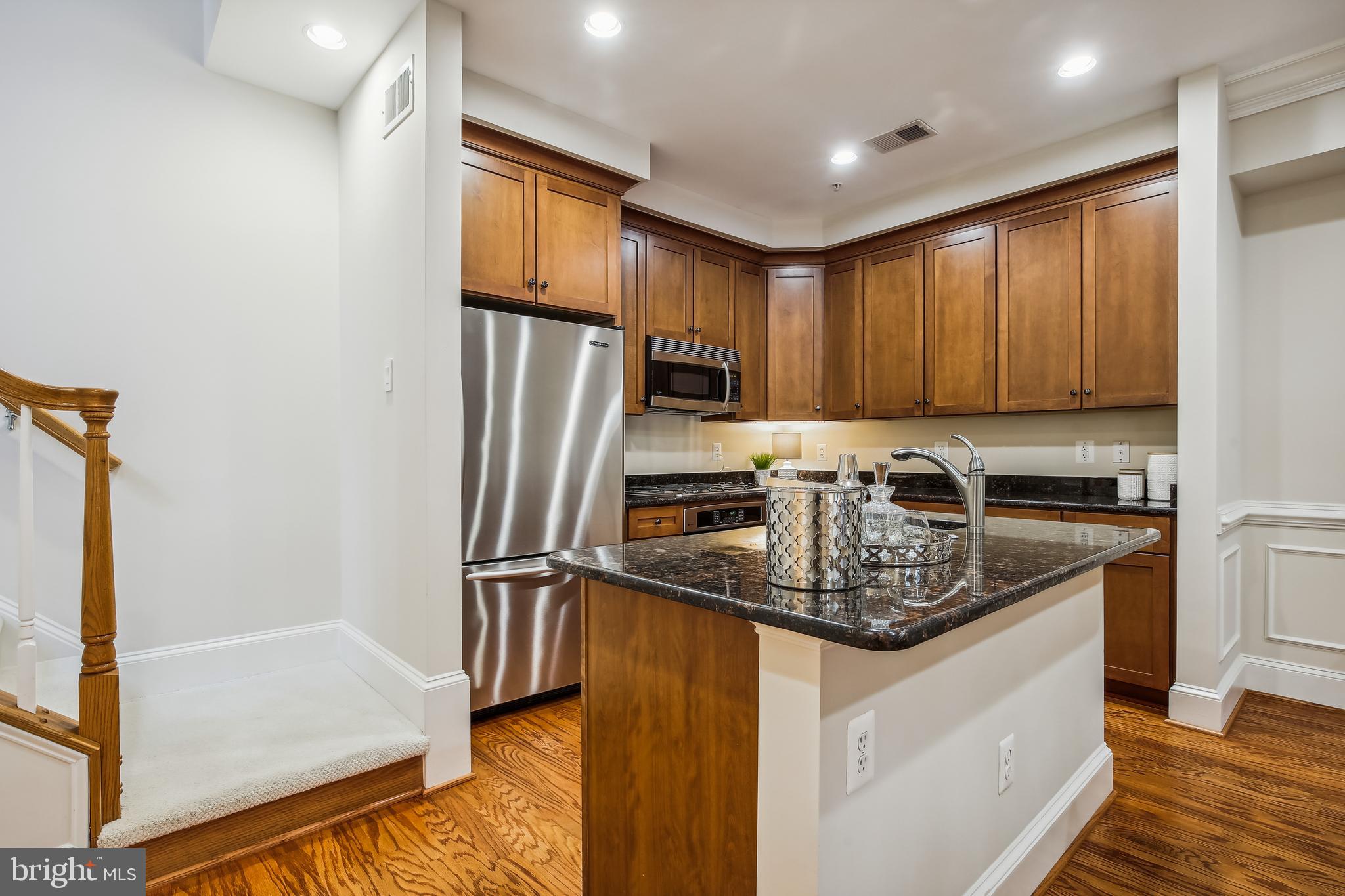 CHATHAM SQUARE - Residential