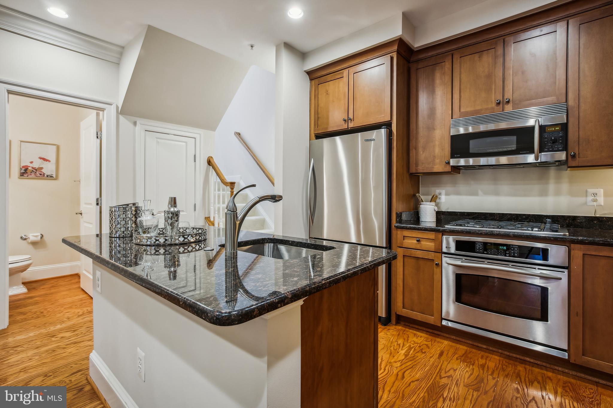 CHATHAM SQUARE - Residential