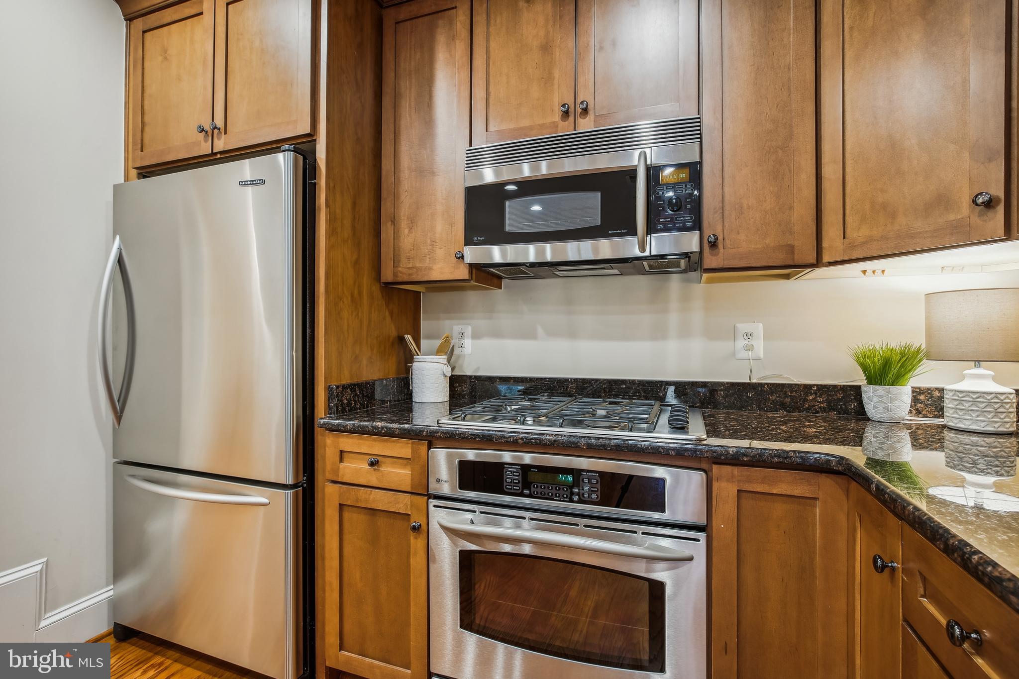 CHATHAM SQUARE - Residential