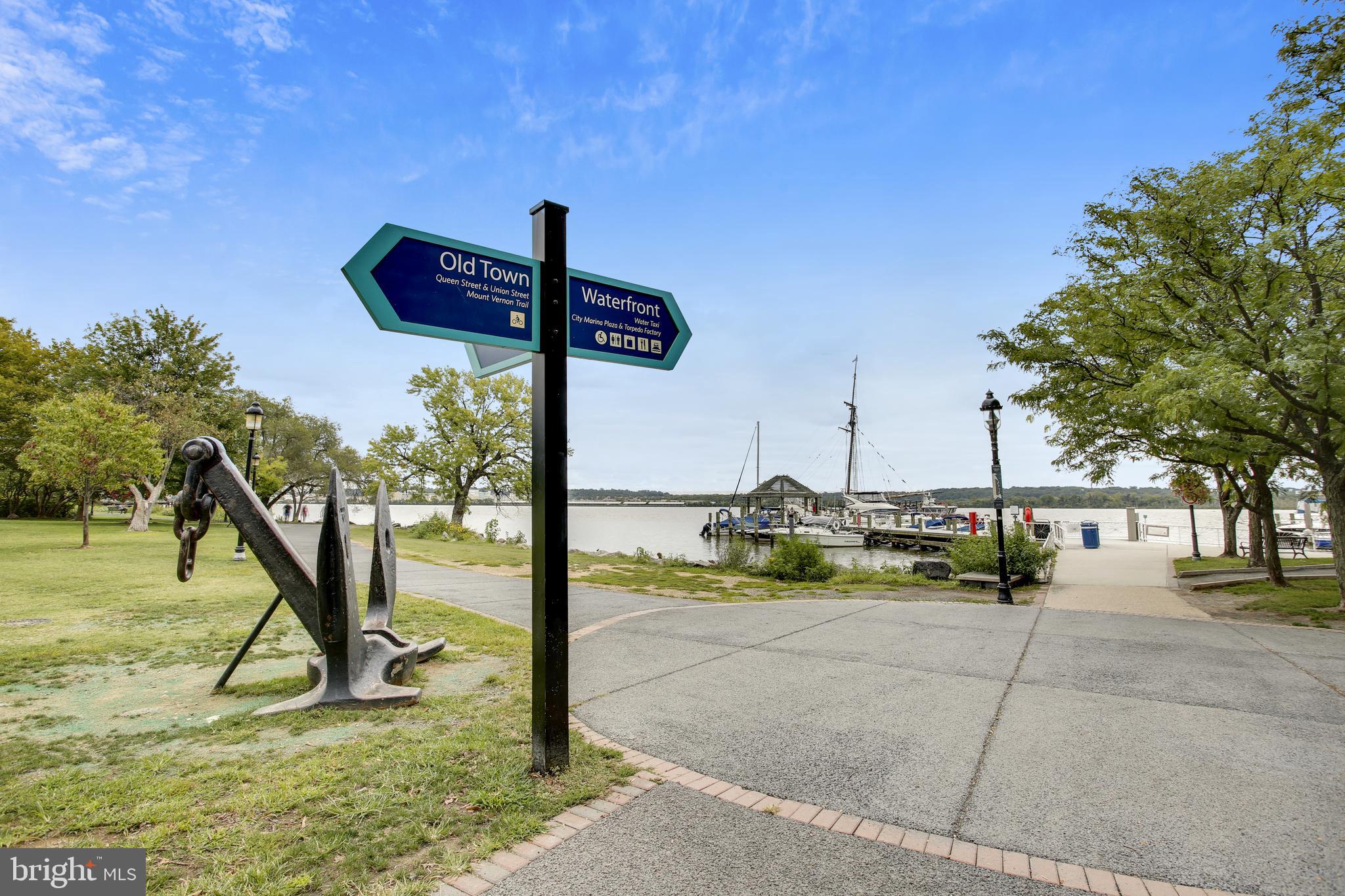 CHATHAM SQUARE - Residential