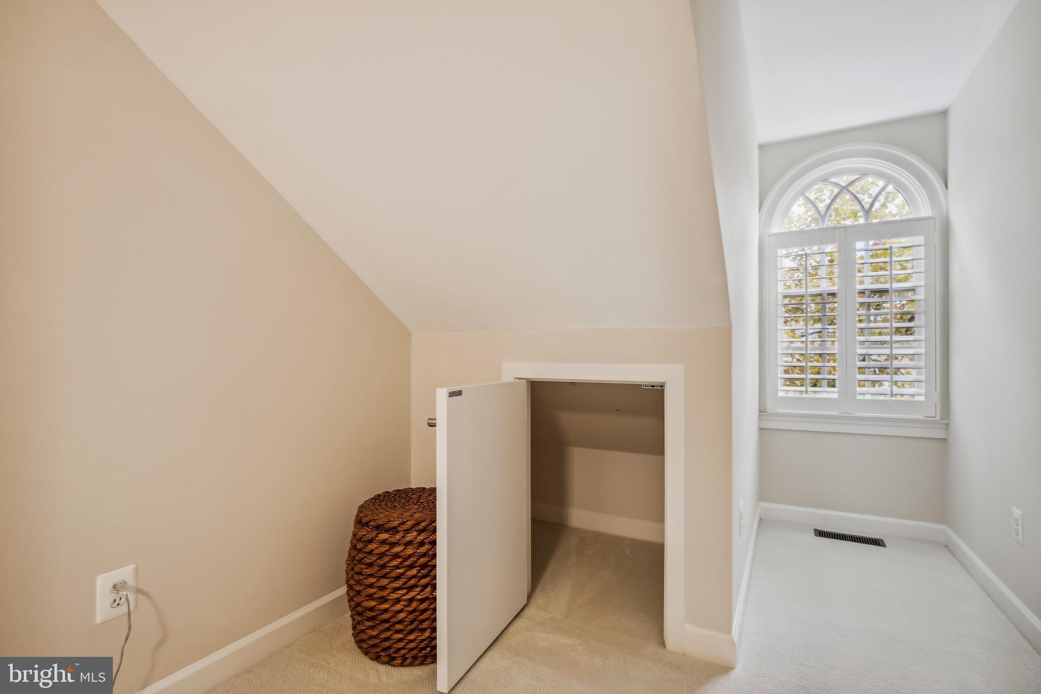 CHATHAM SQUARE - Residential