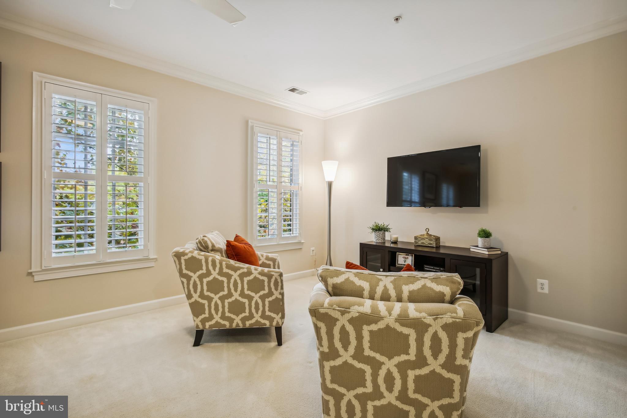 CHATHAM SQUARE - Residential