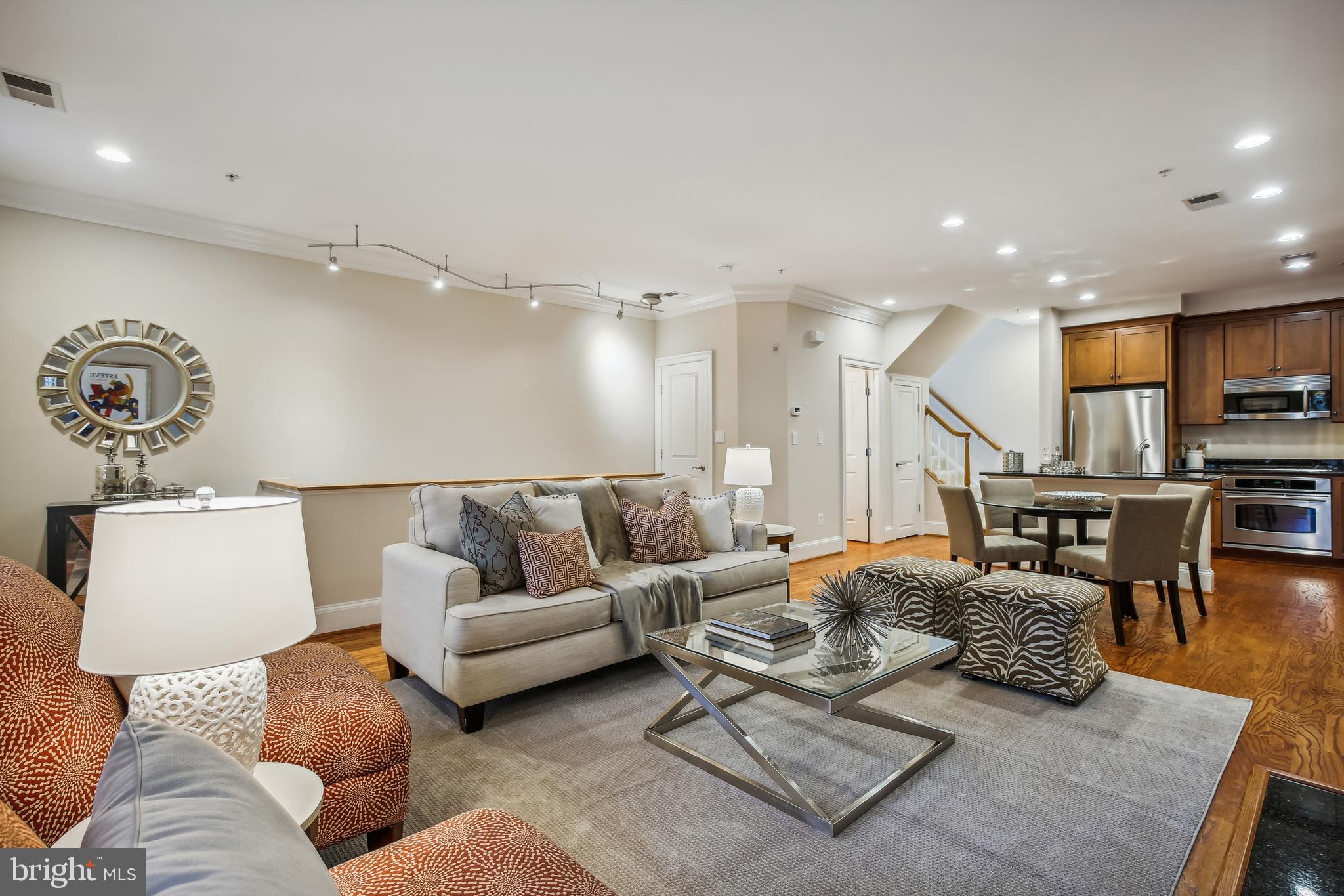 CHATHAM SQUARE - Residential