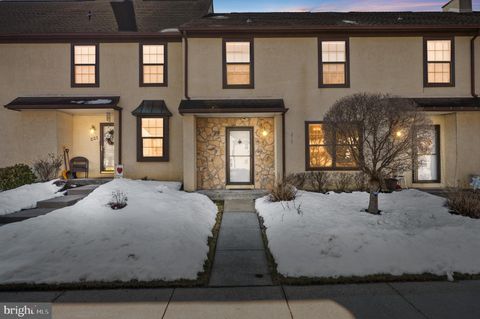 Townhouse For Sale - 219 Allens Lane<br/> MULLICA HILL, NJ 08062