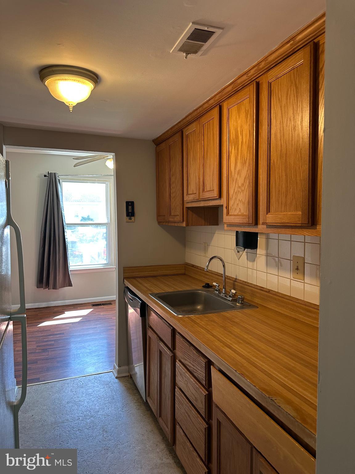 SPRING MEADOWS CONDO - Residential Lease