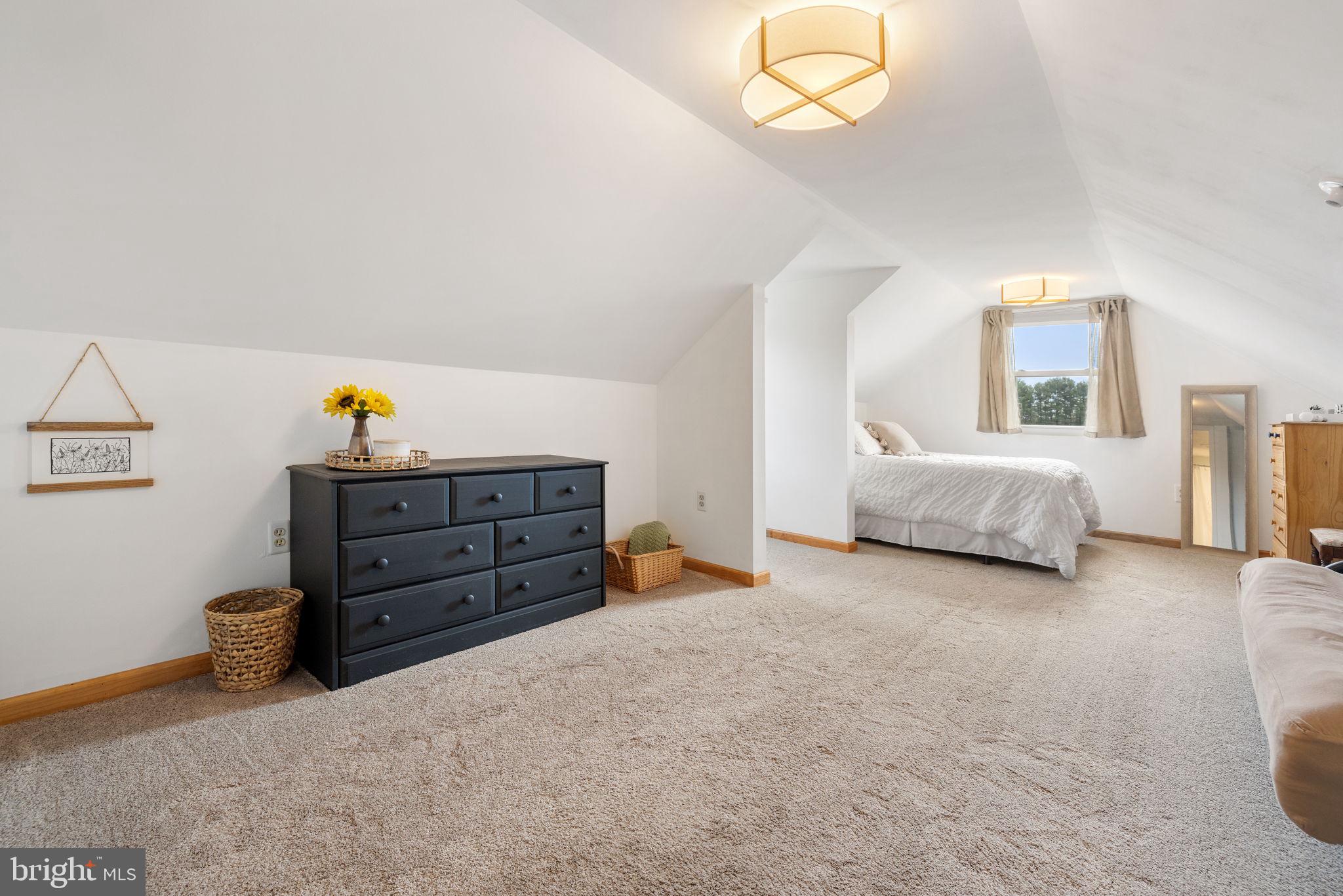 ENGLISH CHASE - Residential