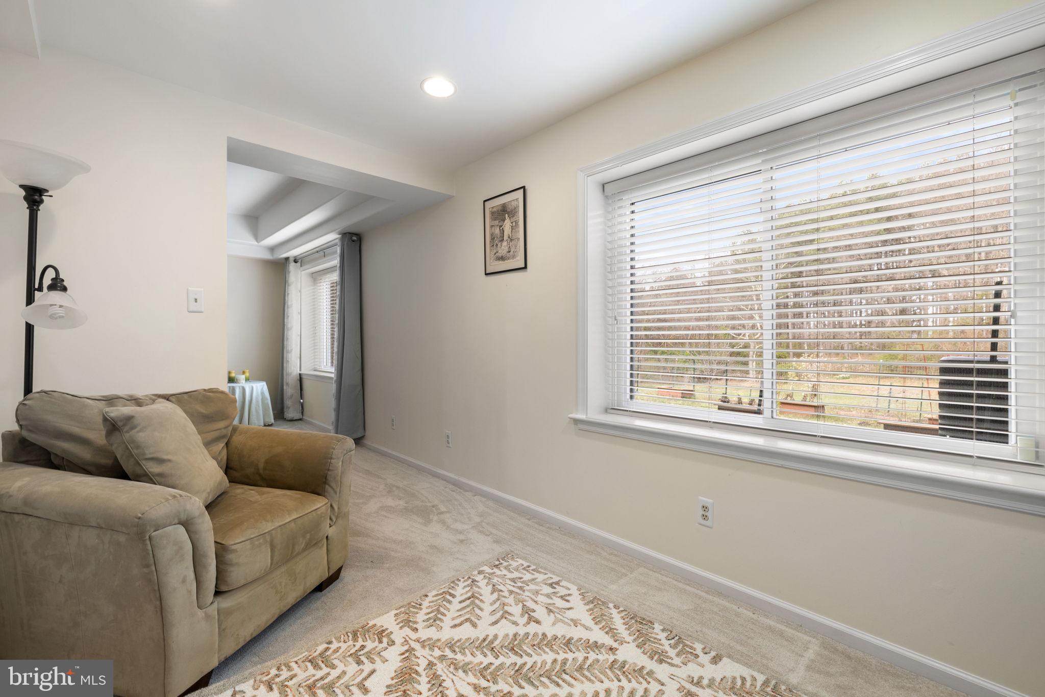 ENGLISH CHASE - Residential