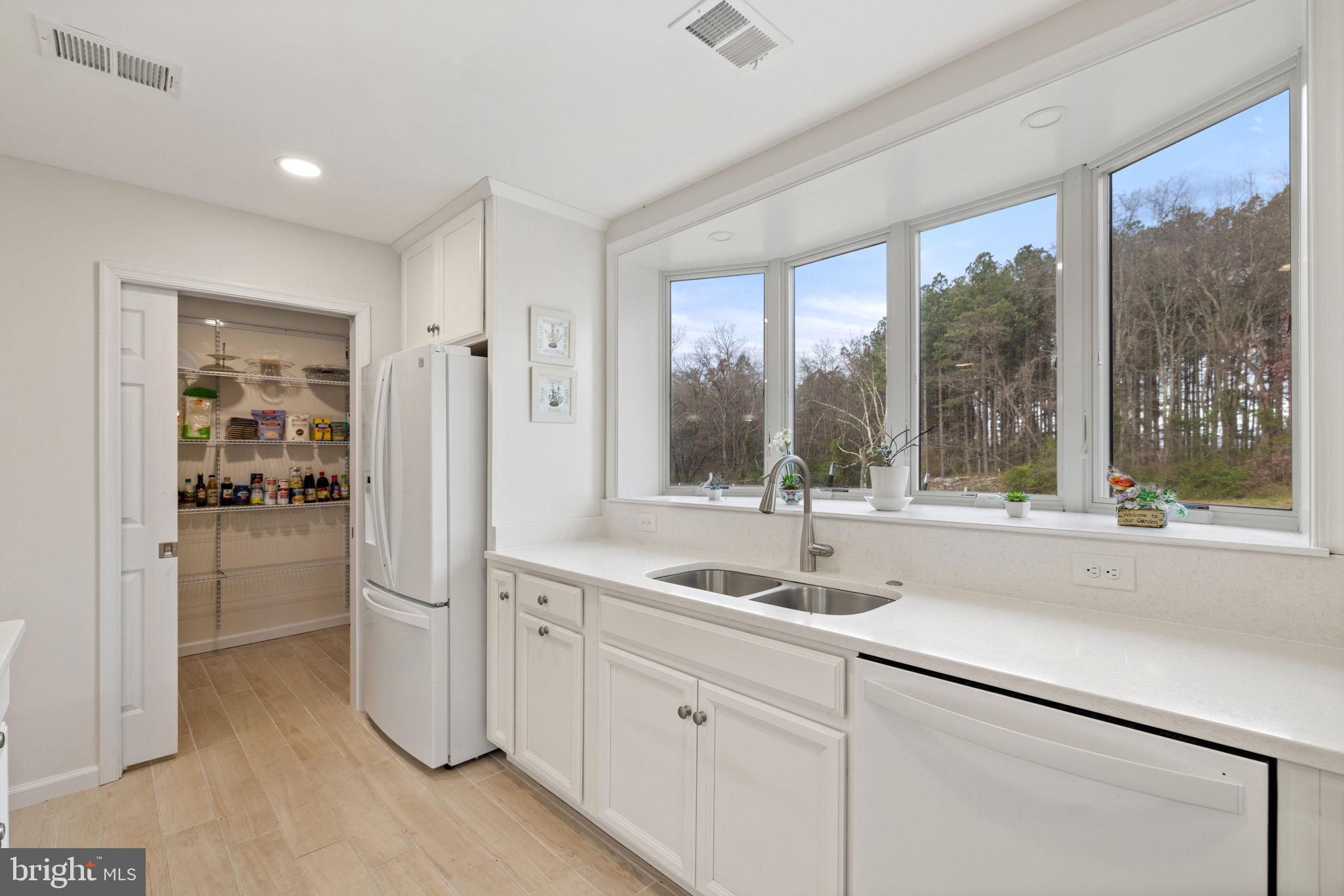 ENGLISH CHASE - Residential