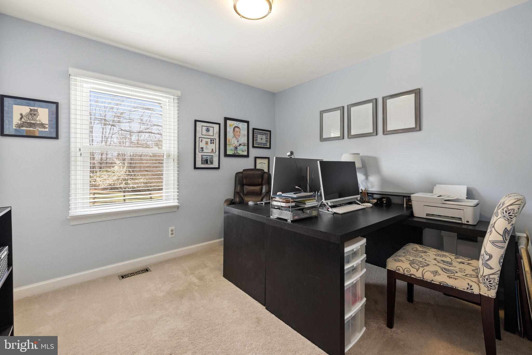 ENGLISH CHASE - Residential