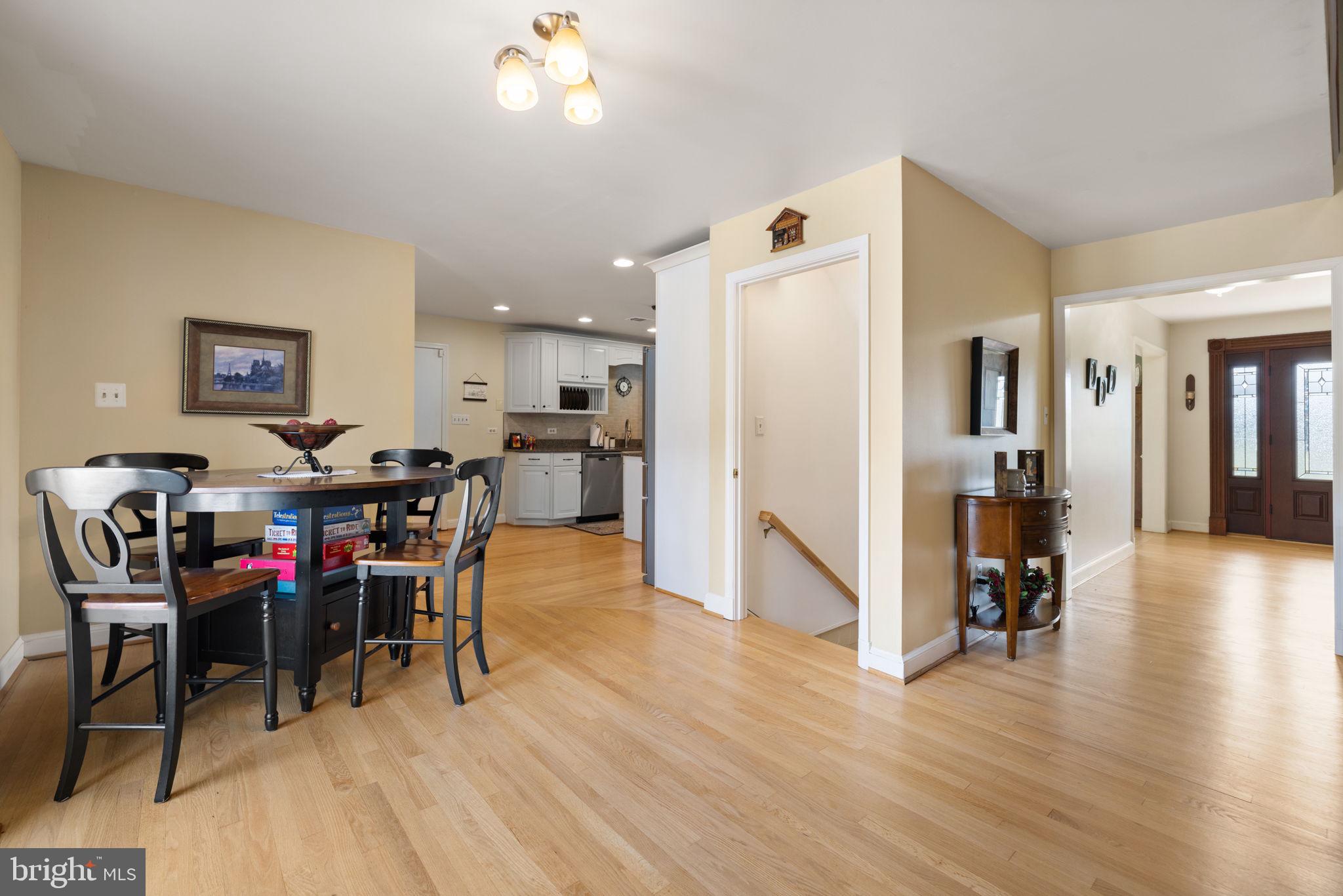 ENGLISH CHASE - Residential